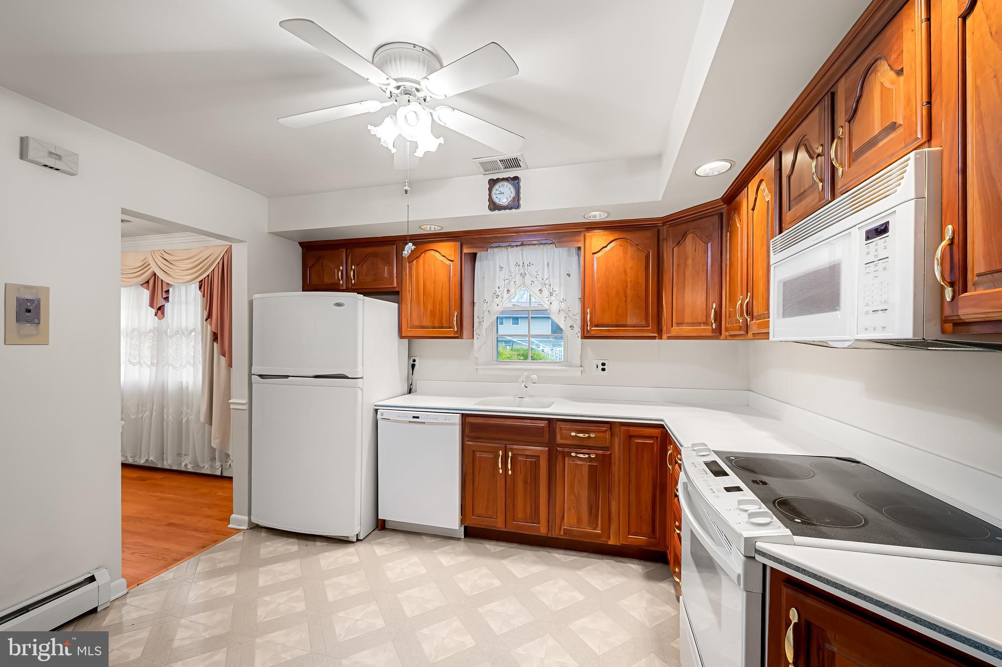 LAUREL BROOK - Residential