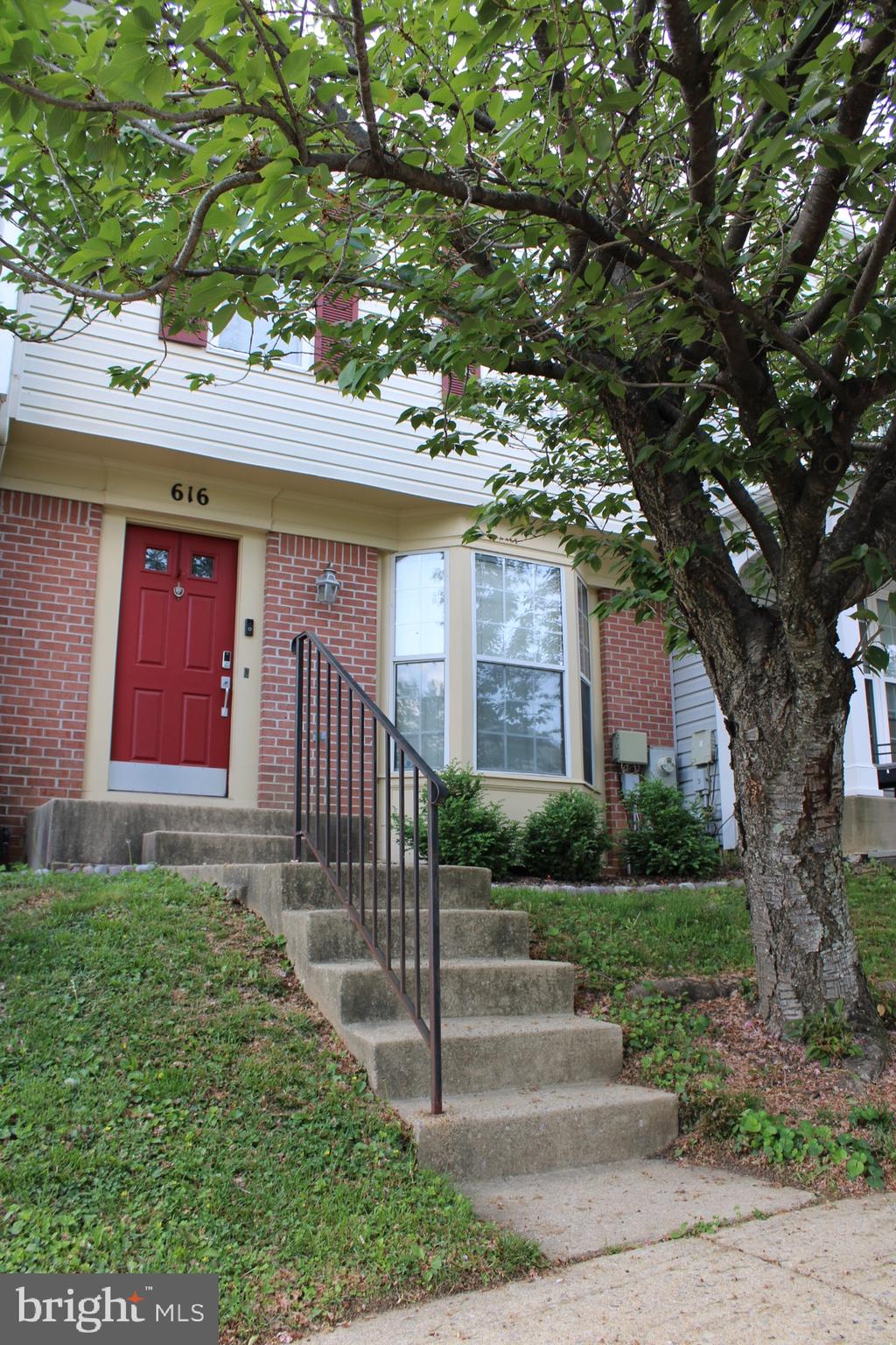 MAPLE WOODS - Residential