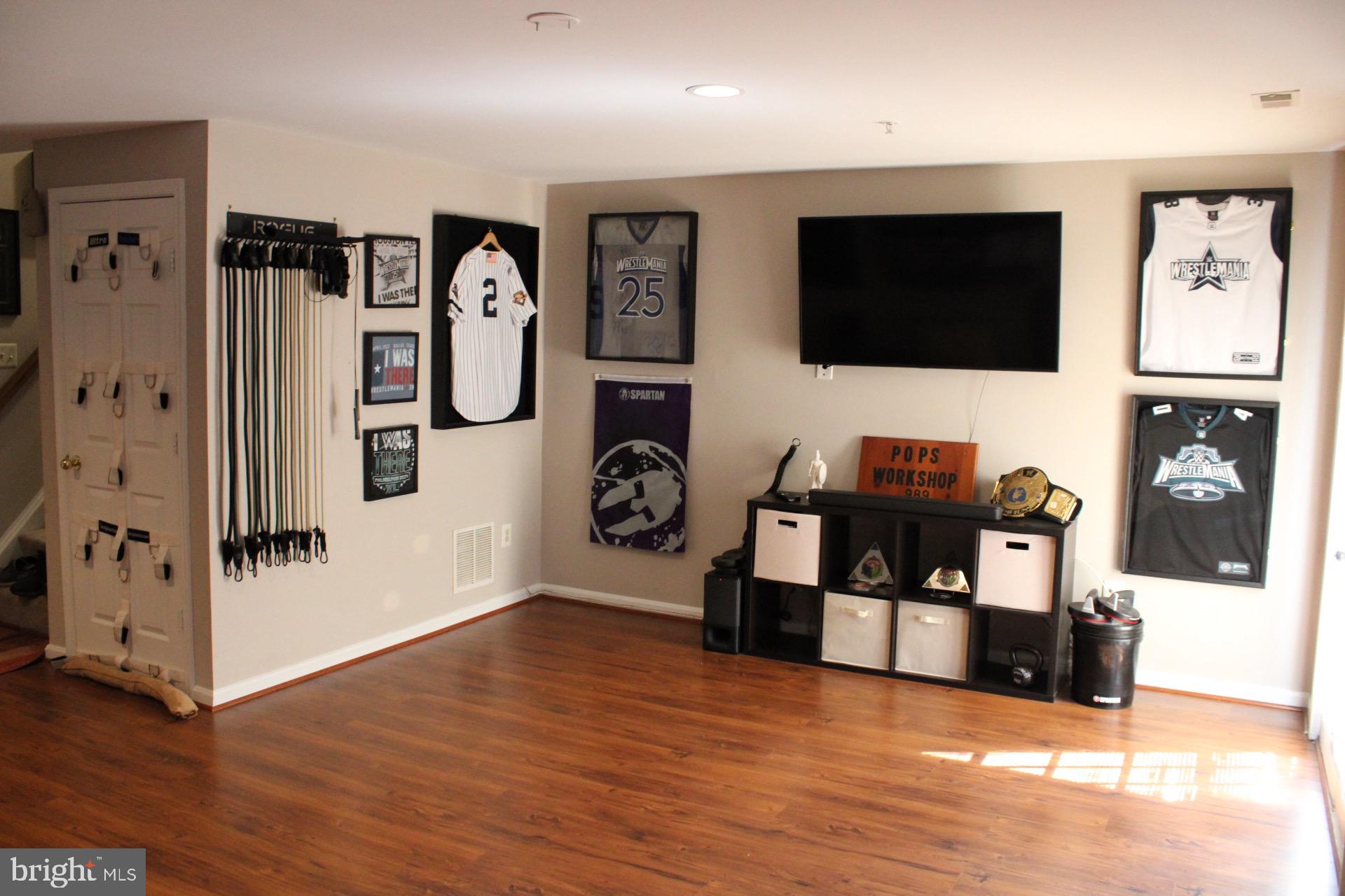 MAPLE WOODS - Residential