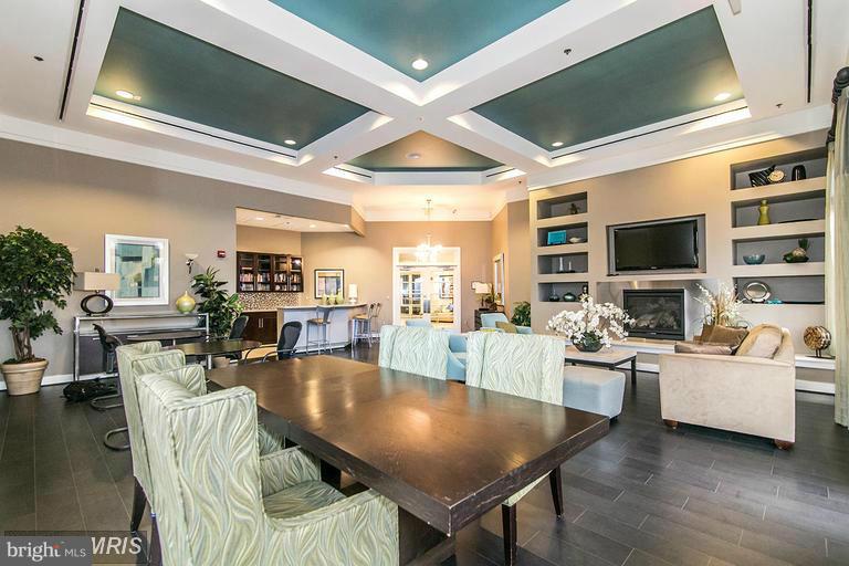 LINDEN ROW CONDOMINIUM - Residential