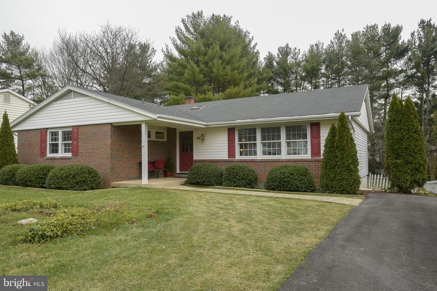 Enjoy the quality & comfort of this beautiful rancher brimming with modern amenities & exceptional classic design. Spacious kit w/granite counters, ss appliances & fresh paint - perfect for entertaining. 3 spacious main level bedrooms w/2.5 accompanying baths(Master bath fully renovated). Unwind on your deck or enjoy the outdoors w/beautiful, large, fenced rear yard. Quick to 70/29/100/95 commutes