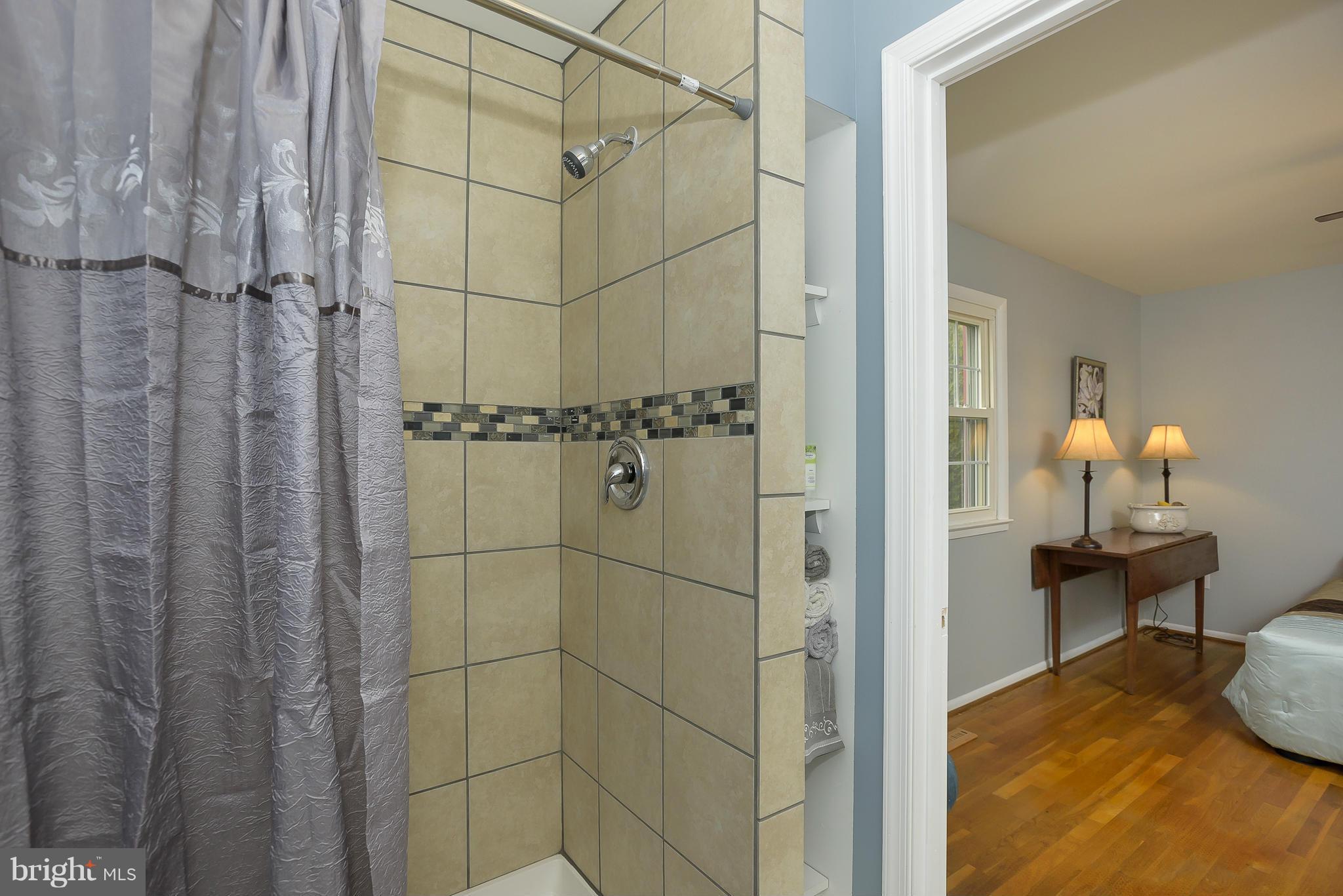 VALLEY MEADE - Residential