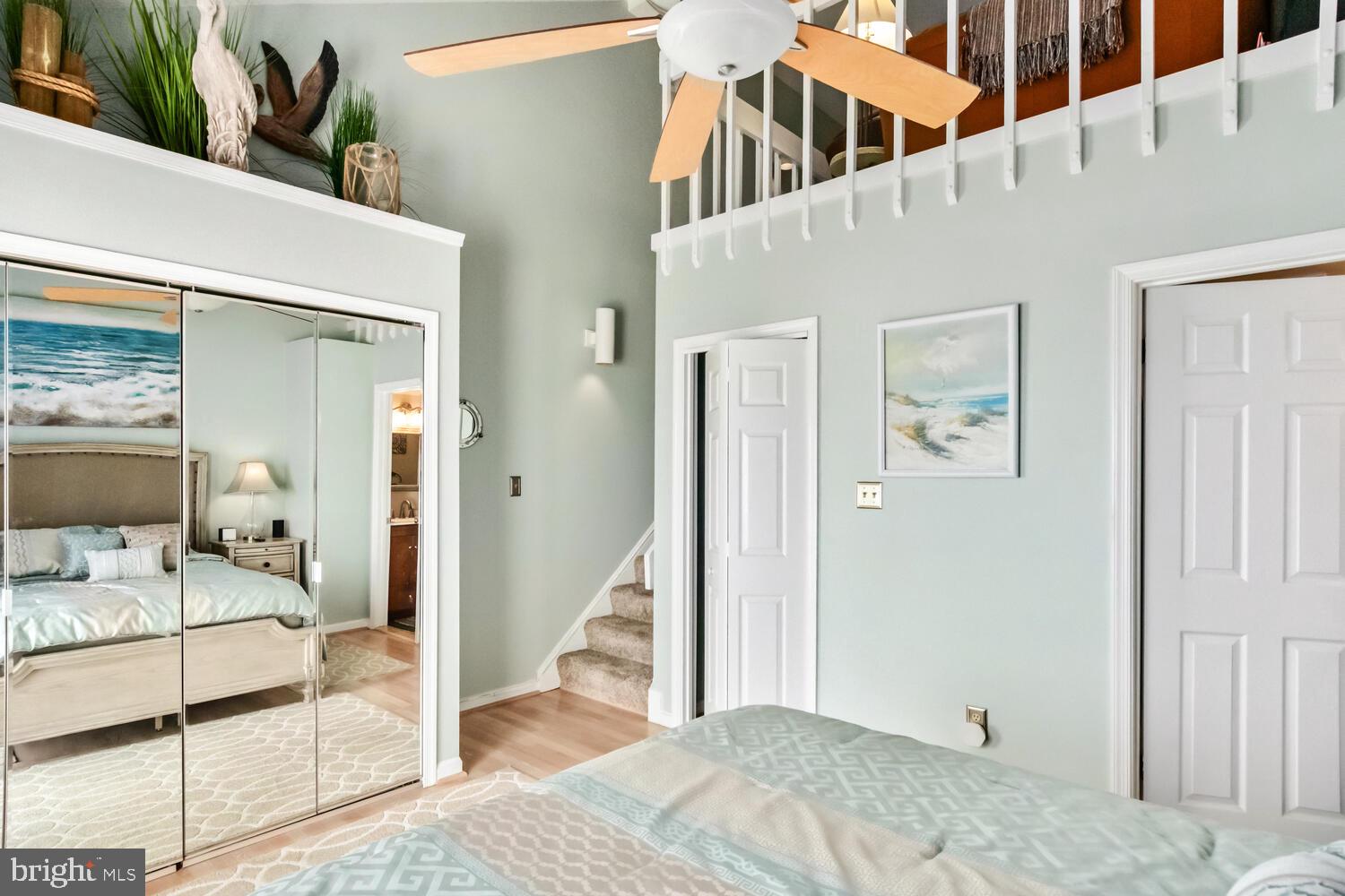 QUEENS LANDING - Residential