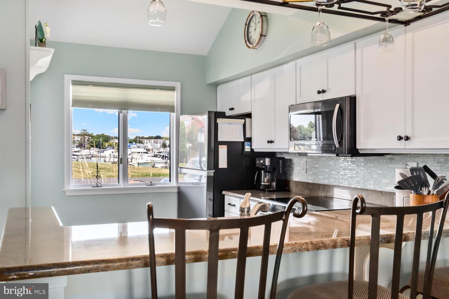 QUEENS LANDING - Residential