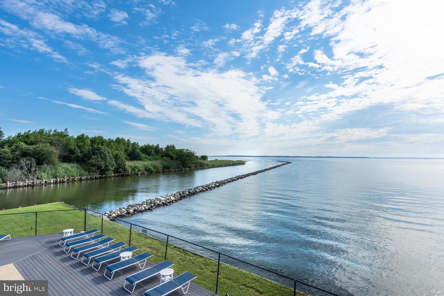 QUEENS LANDING - Residential