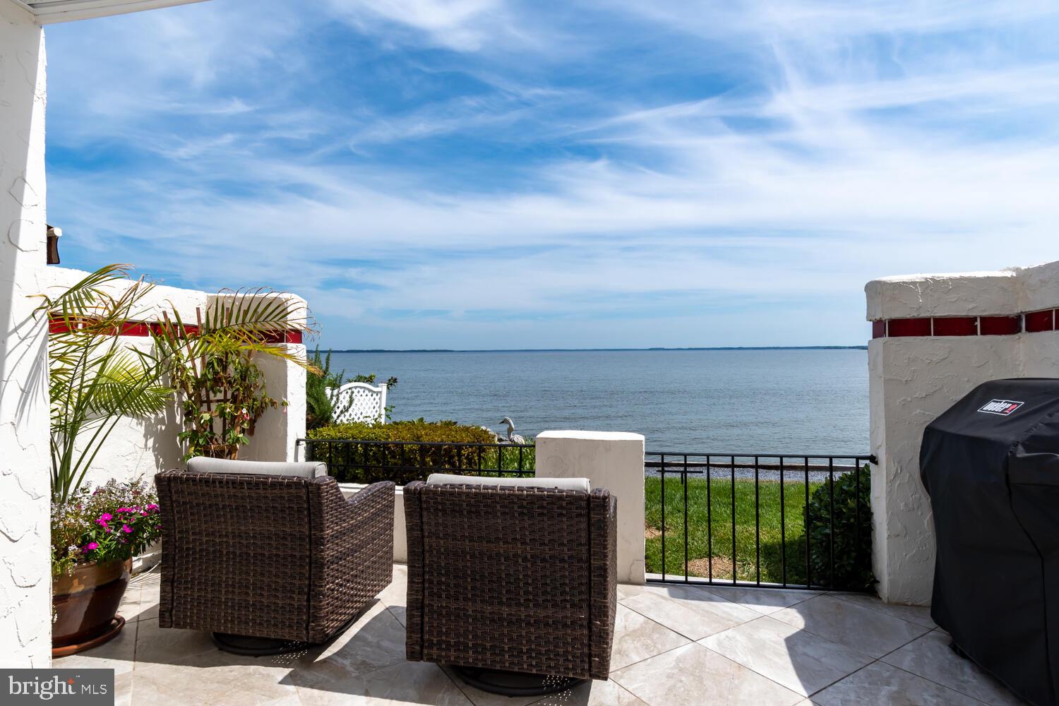 QUEENS LANDING - Residential