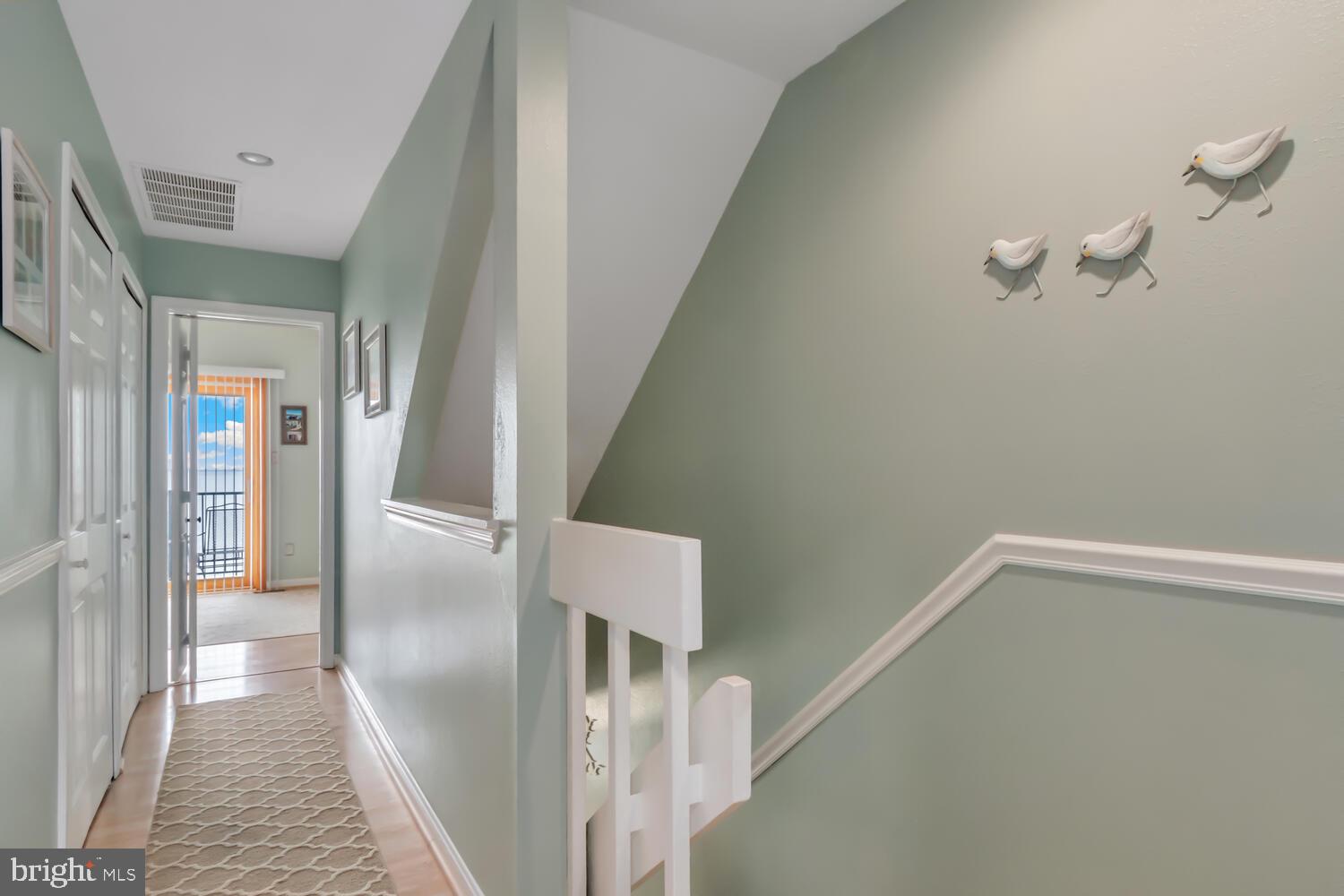 QUEENS LANDING - Residential