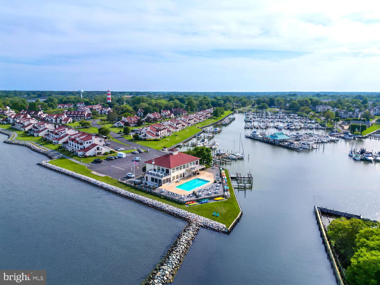 QUEENS LANDING - Residential