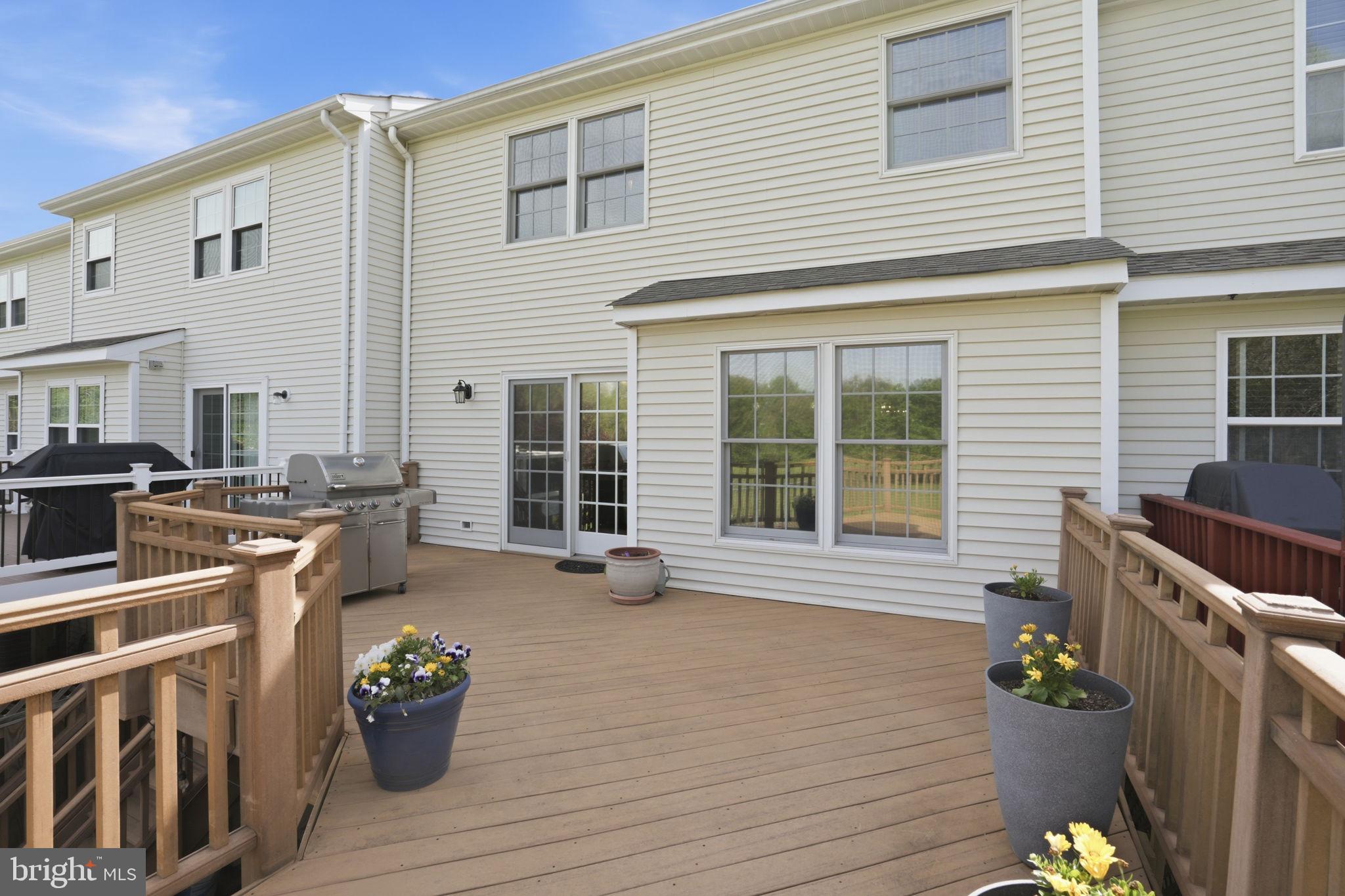 WATERSIDE - Residential