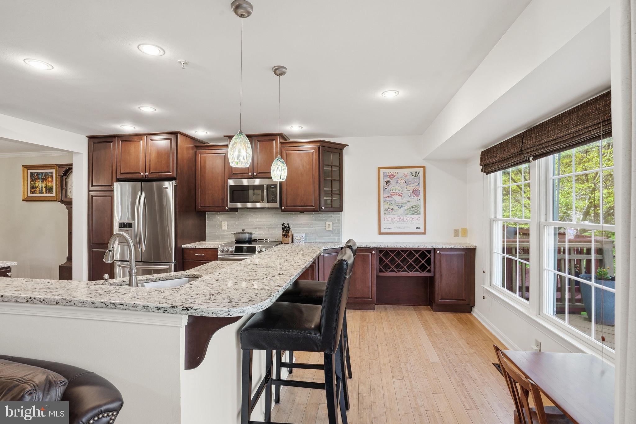 WATERSIDE - Residential