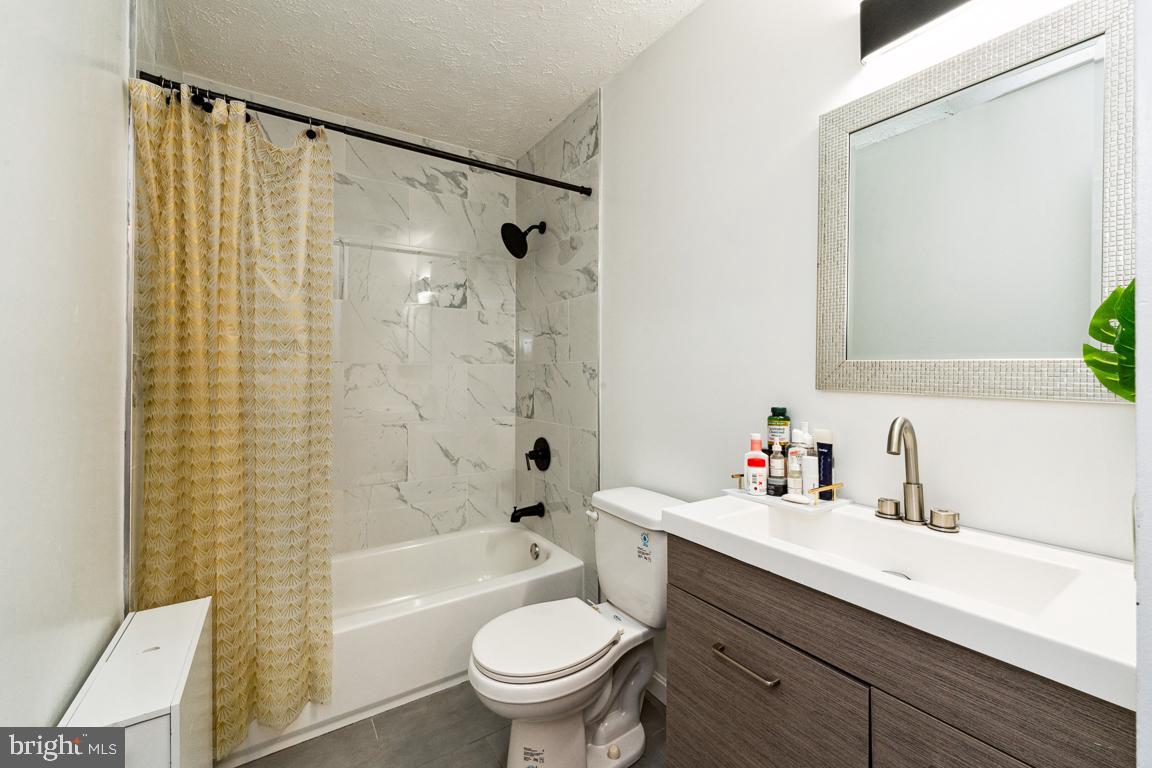 MILLWOOD TOWNE - PLAT TW - Residential