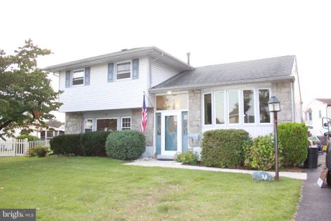 38 Ellen Drive, Bellmawr, NJ 08031 - #: NJCD2128178