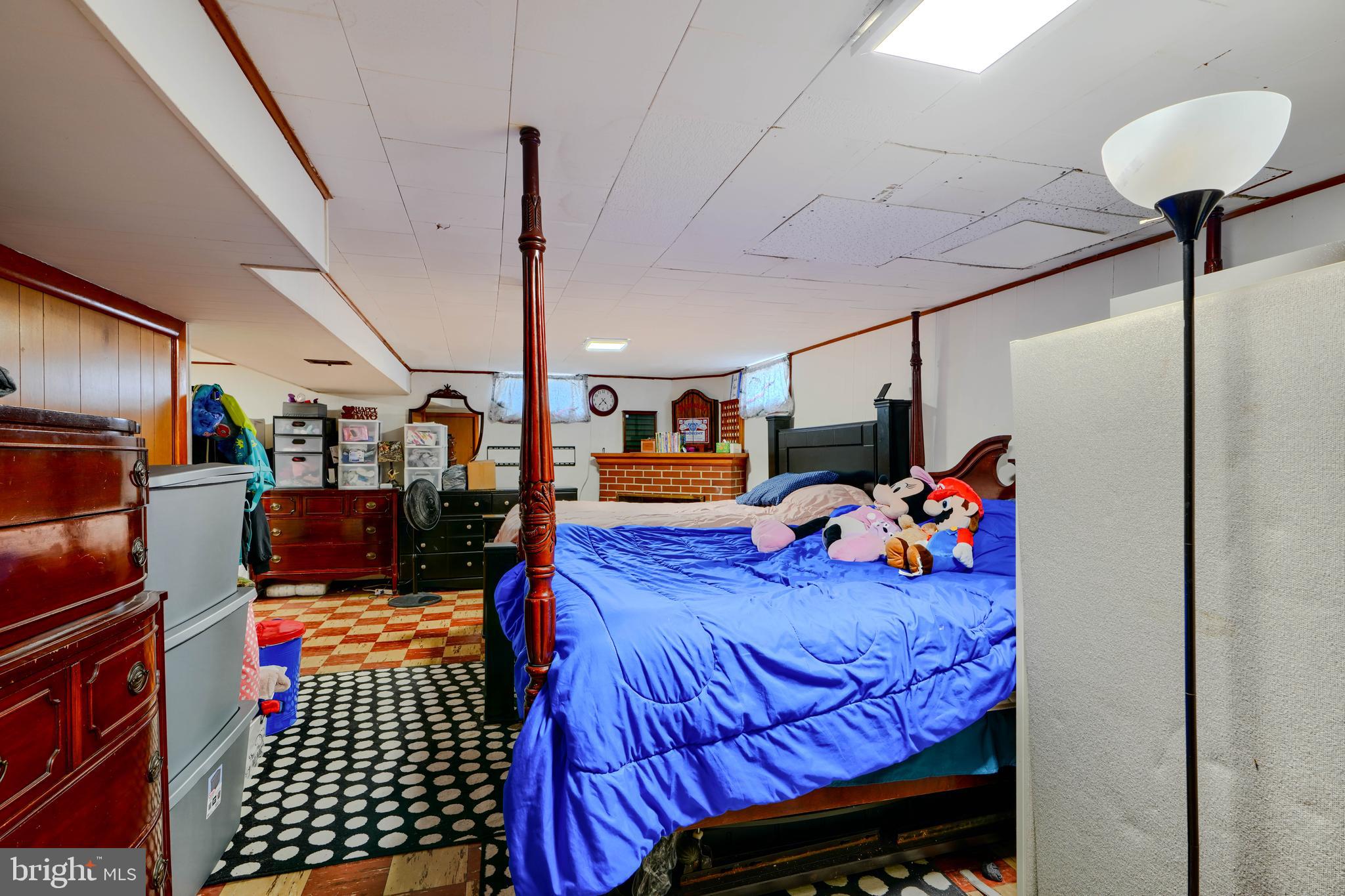 FAIRLAWN - Residential