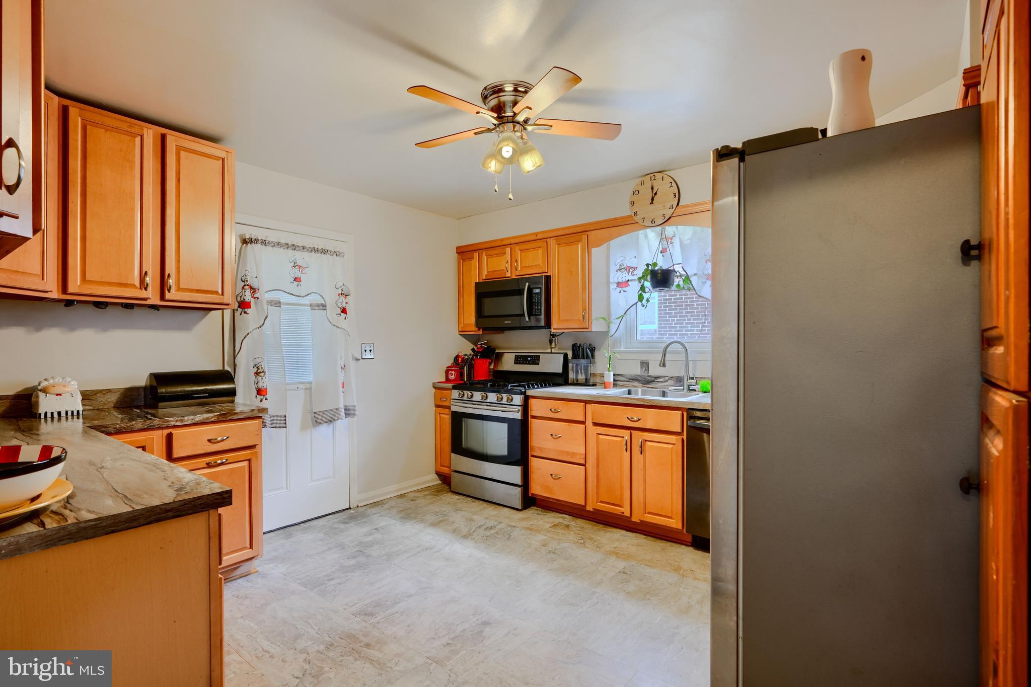 FAIRLAWN - Residential