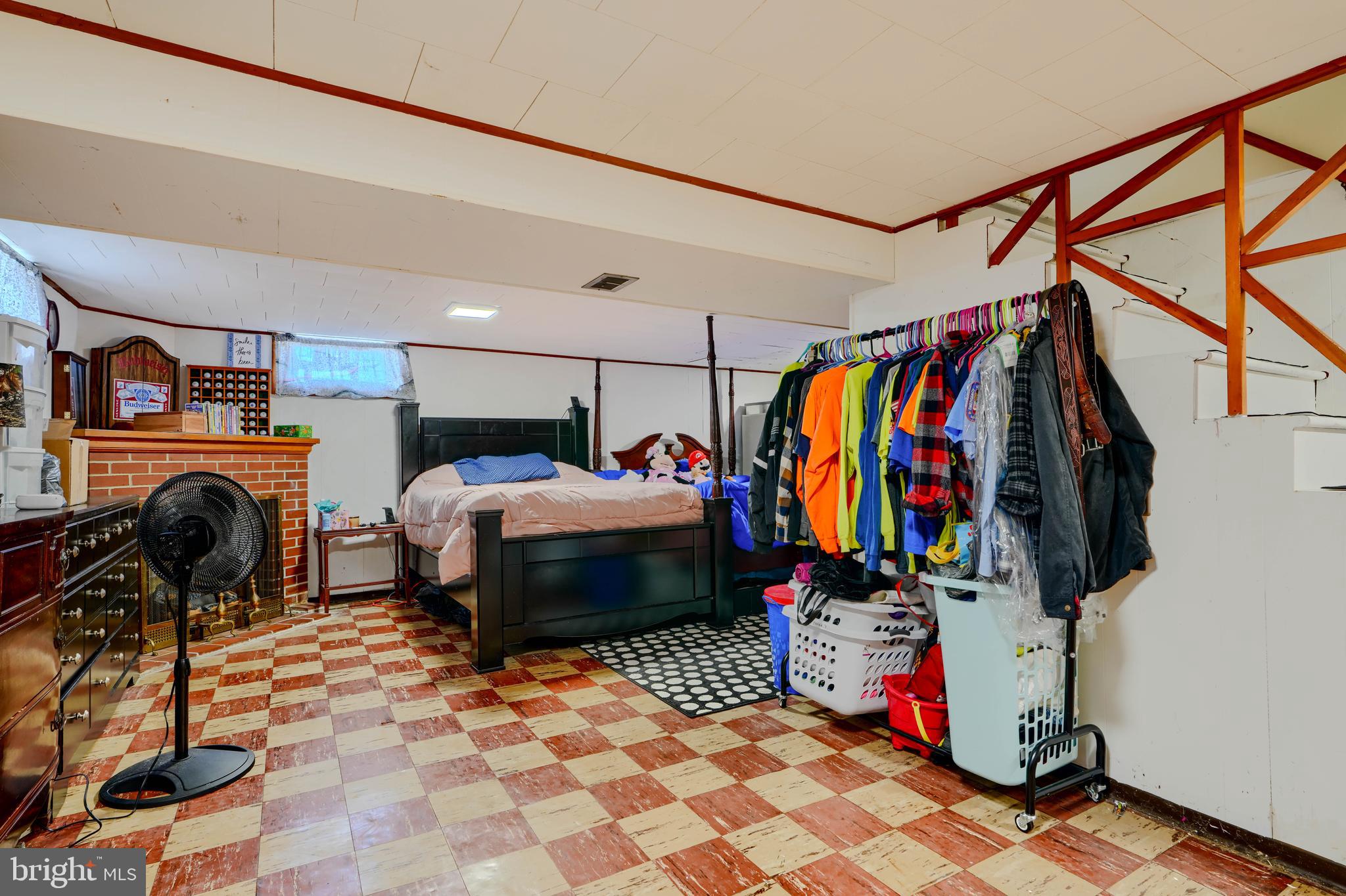 FAIRLAWN - Residential