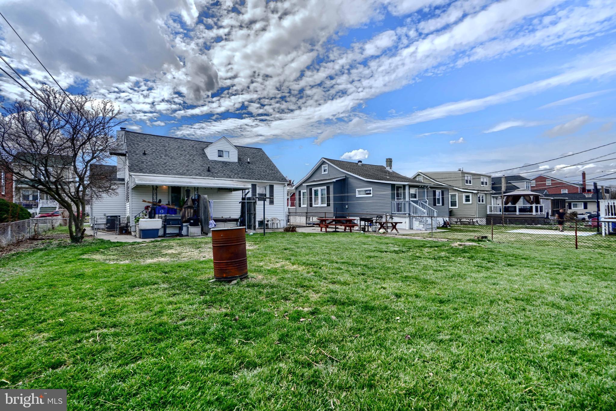 FAIRLAWN - Residential