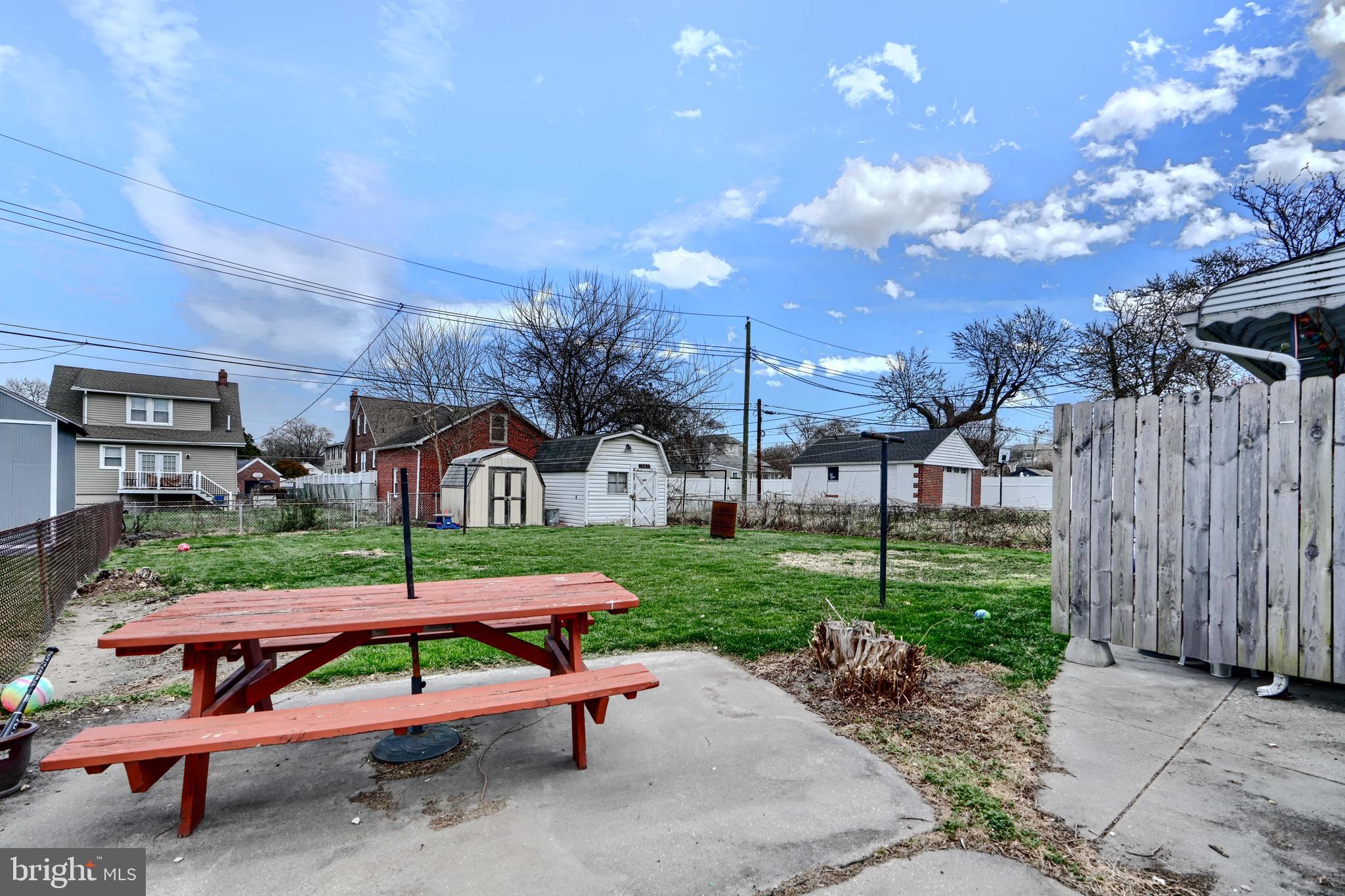 FAIRLAWN - Residential