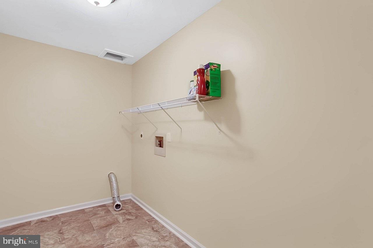 LAKE MEADE - Residential