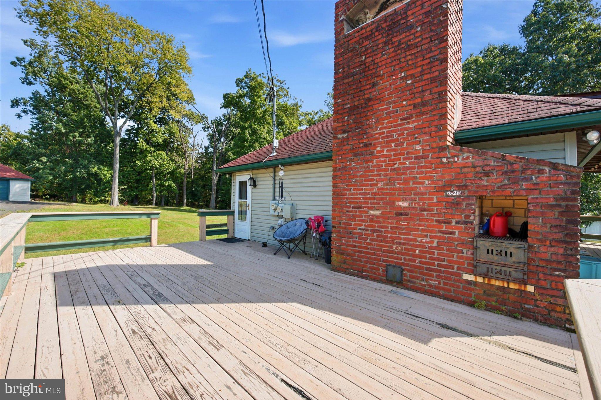 2070 HENDRICKS STATION ROAD