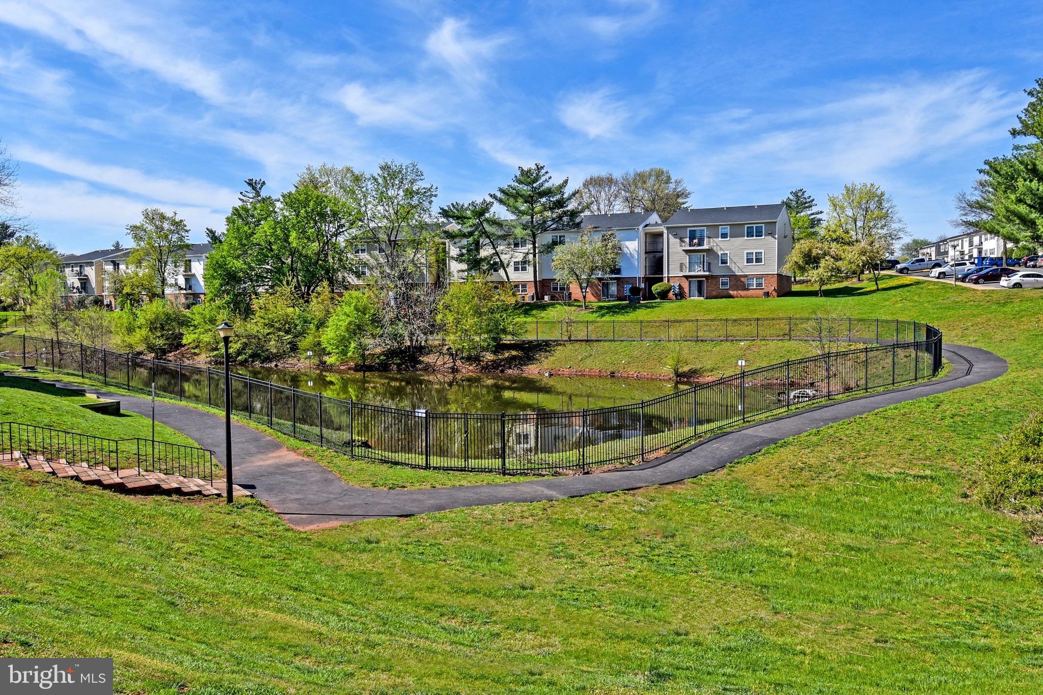 GEORGIAN HAMLET - Residential