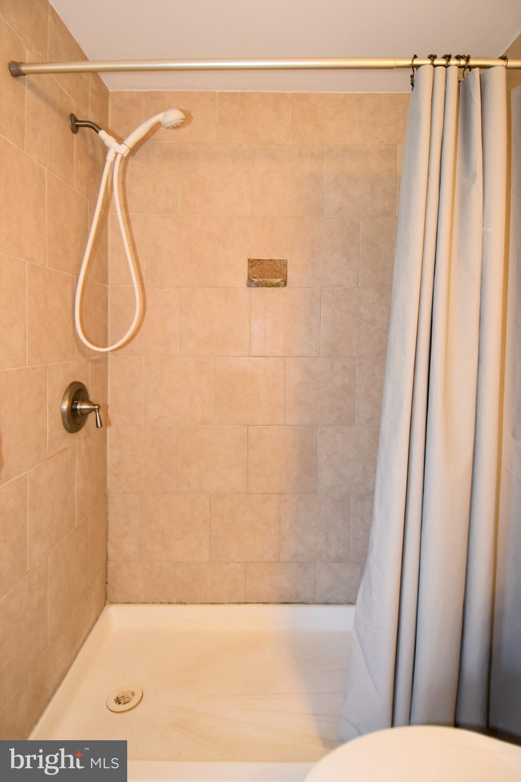 GEORGIAN HAMLET - Residential