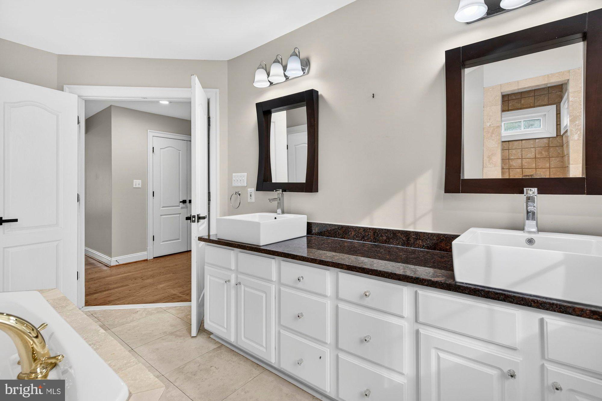 PERZEL MARIE - Residential