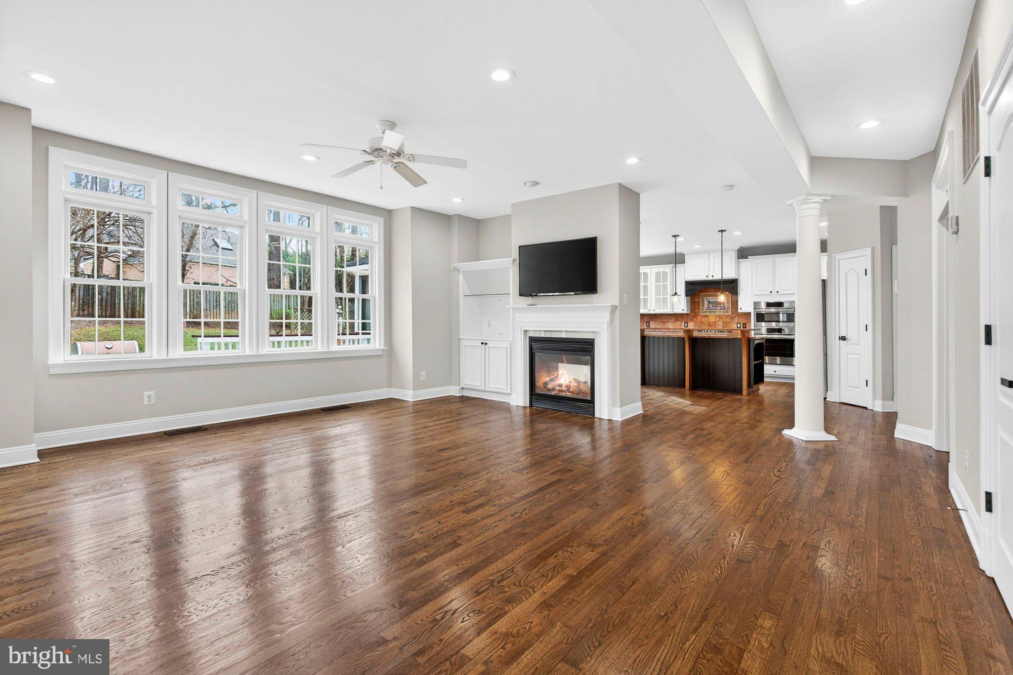 PERZEL MARIE - Residential