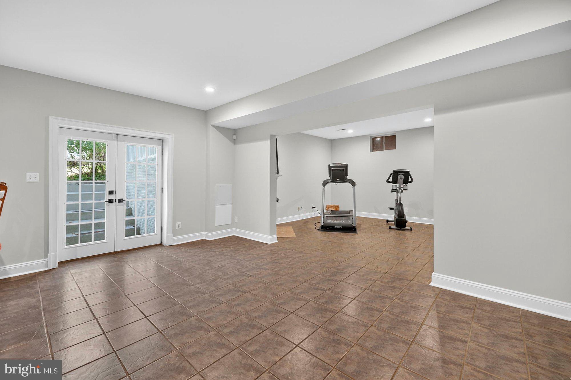 PERZEL MARIE - Residential