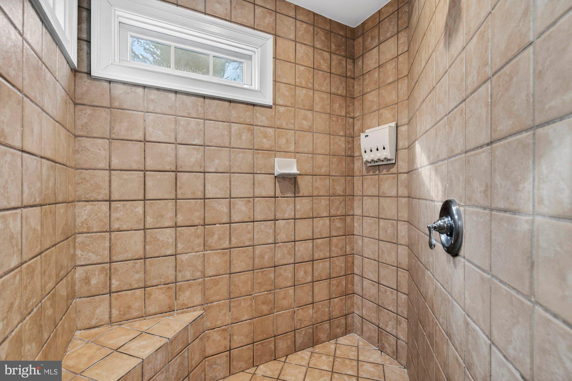 PERZEL MARIE - Residential