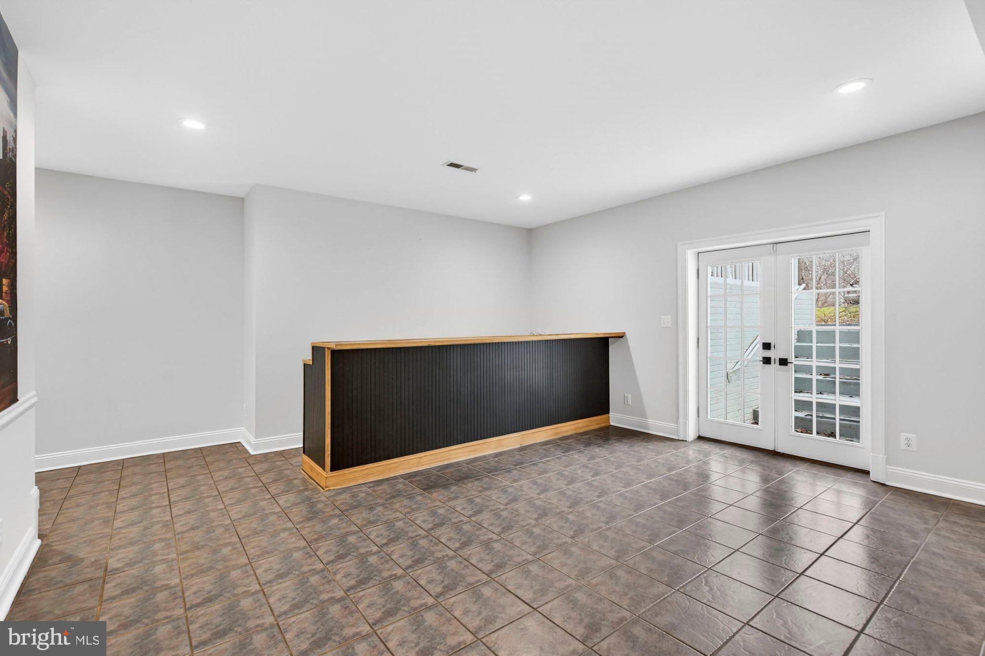 PERZEL MARIE - Residential