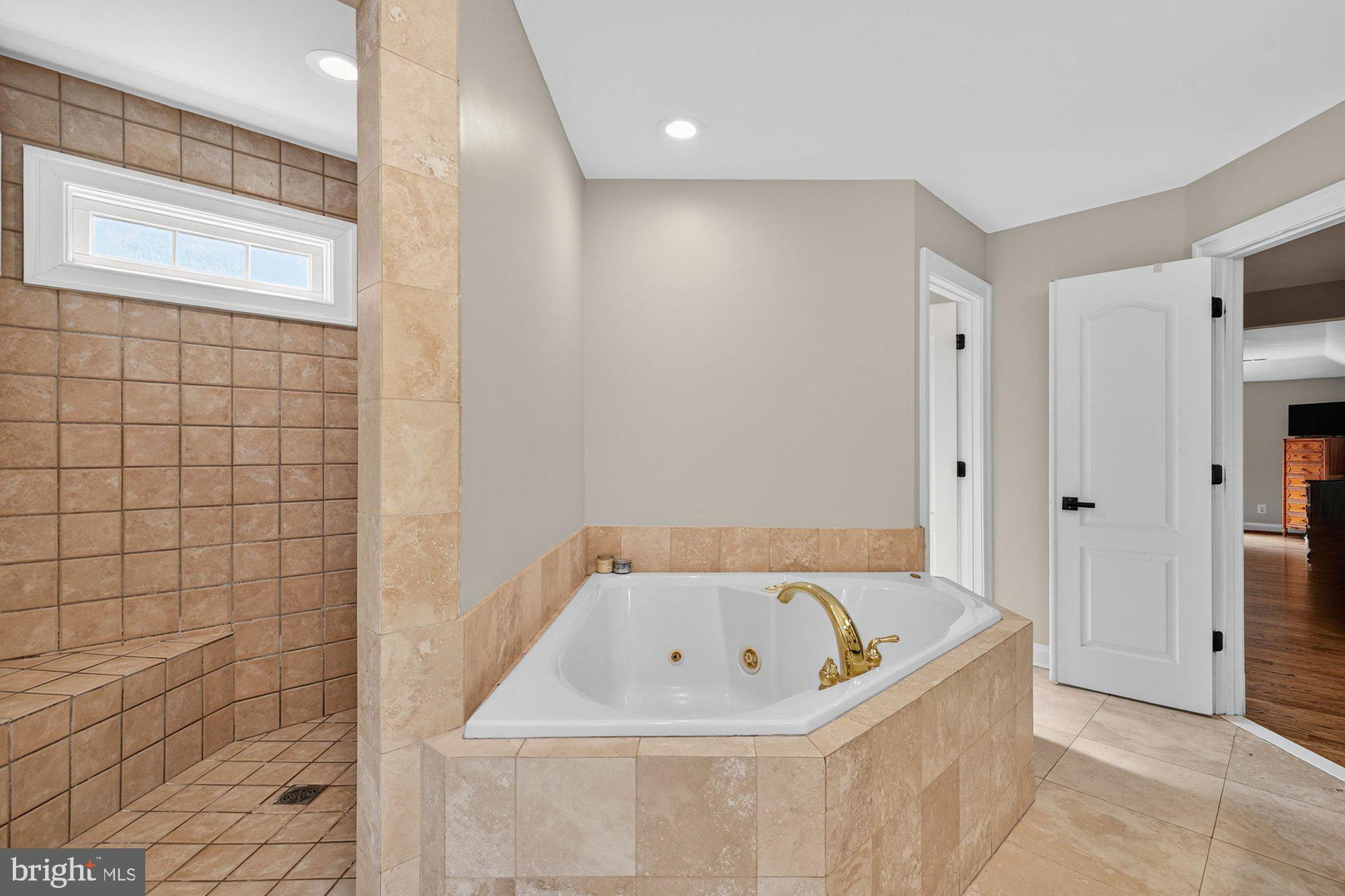 PERZEL MARIE - Residential