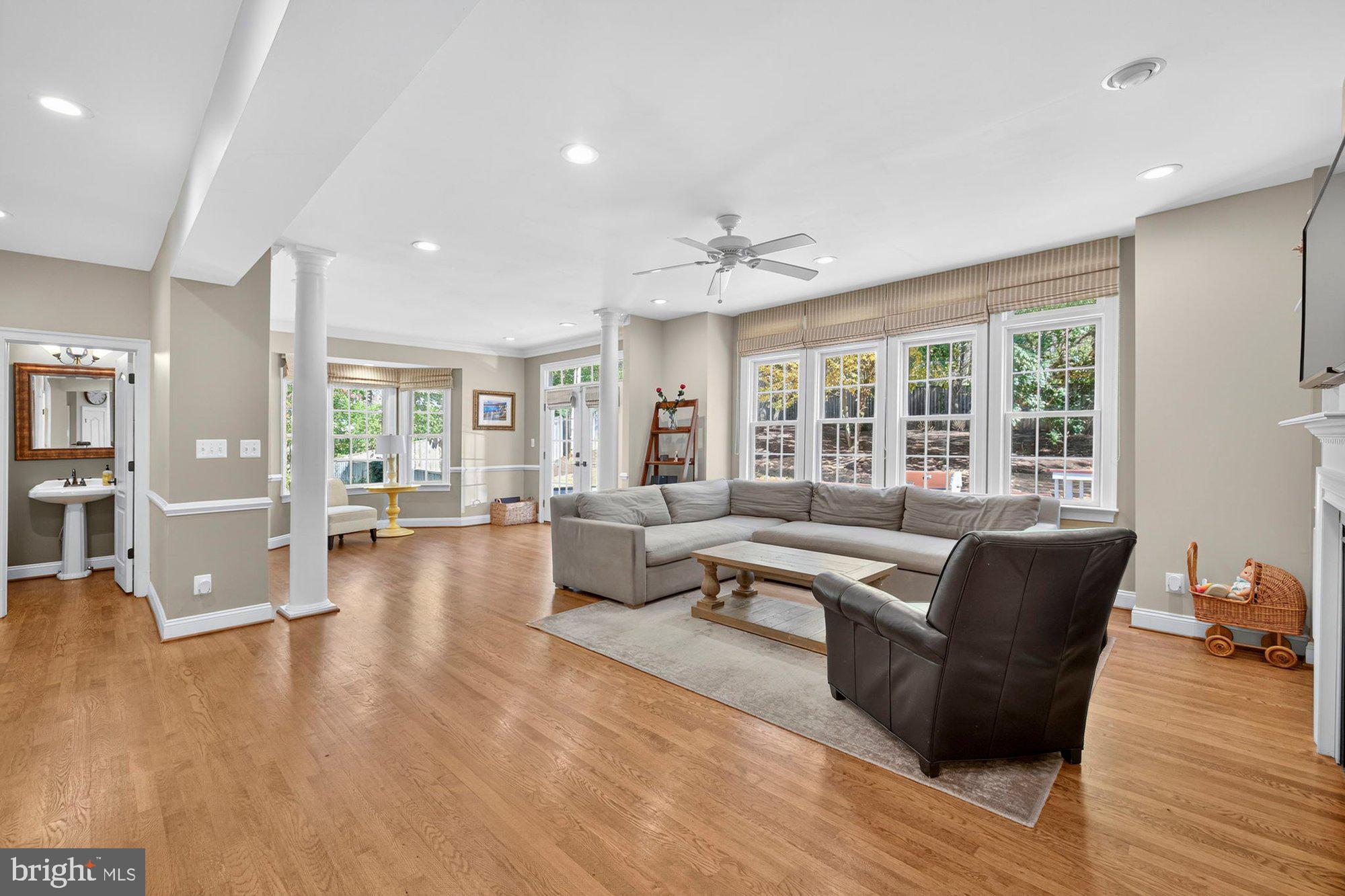 PERZEL MARIE - Residential