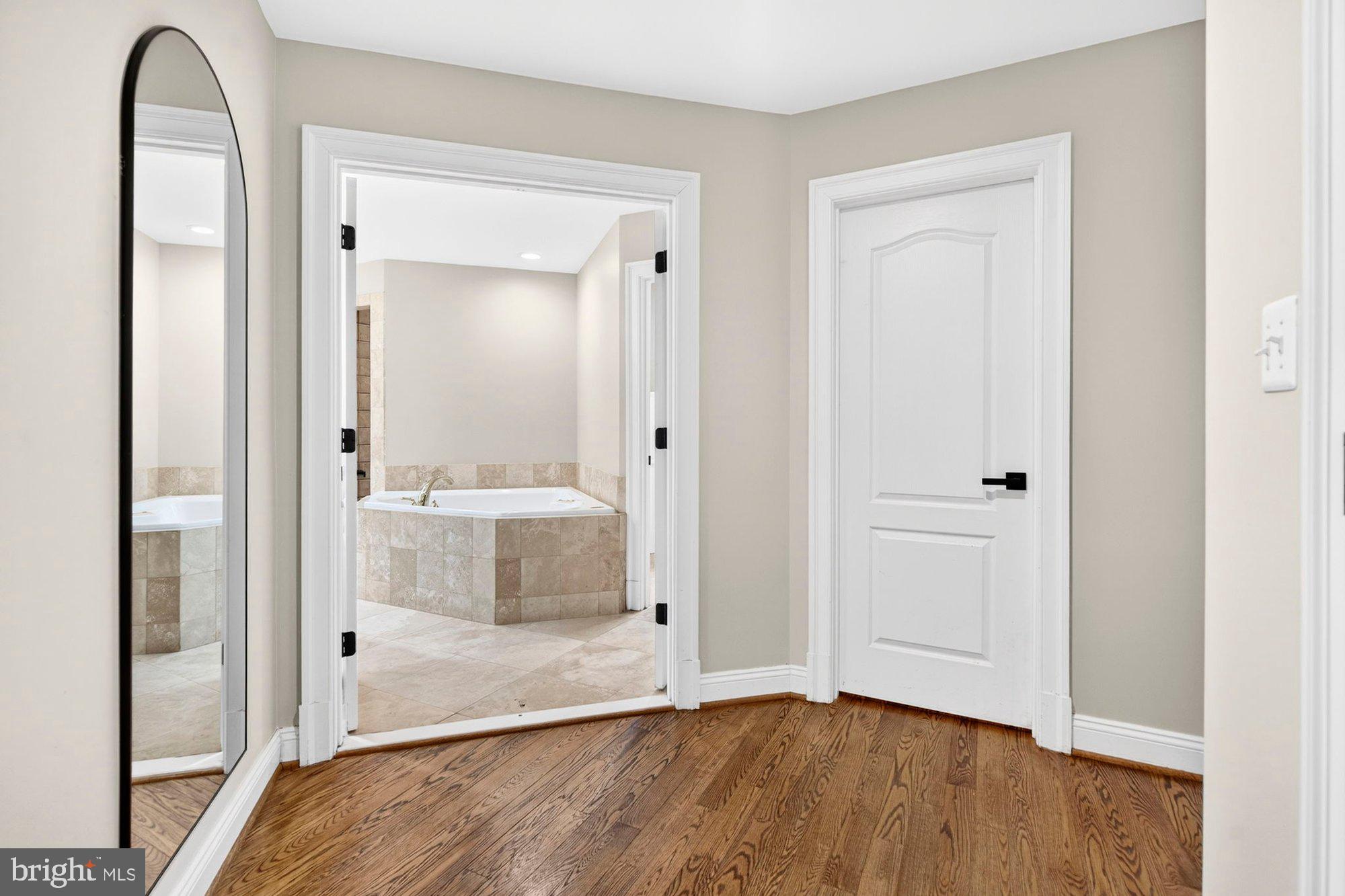 PERZEL MARIE - Residential