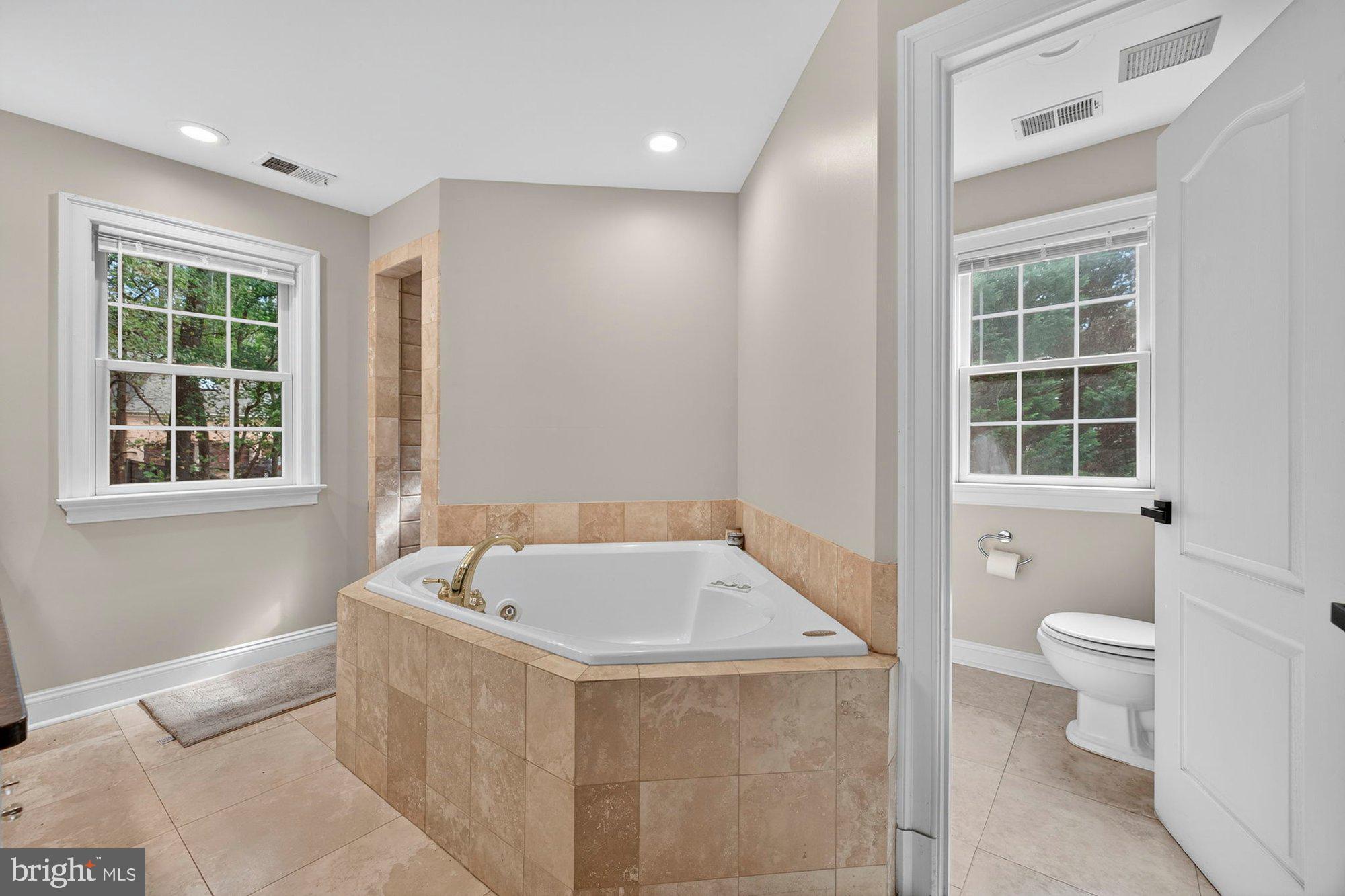 PERZEL MARIE - Residential