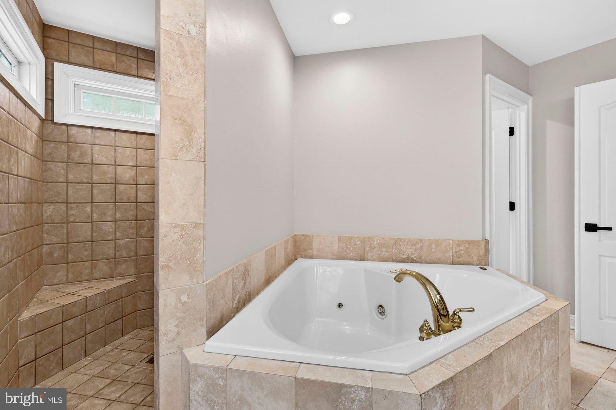 PERZEL MARIE - Residential