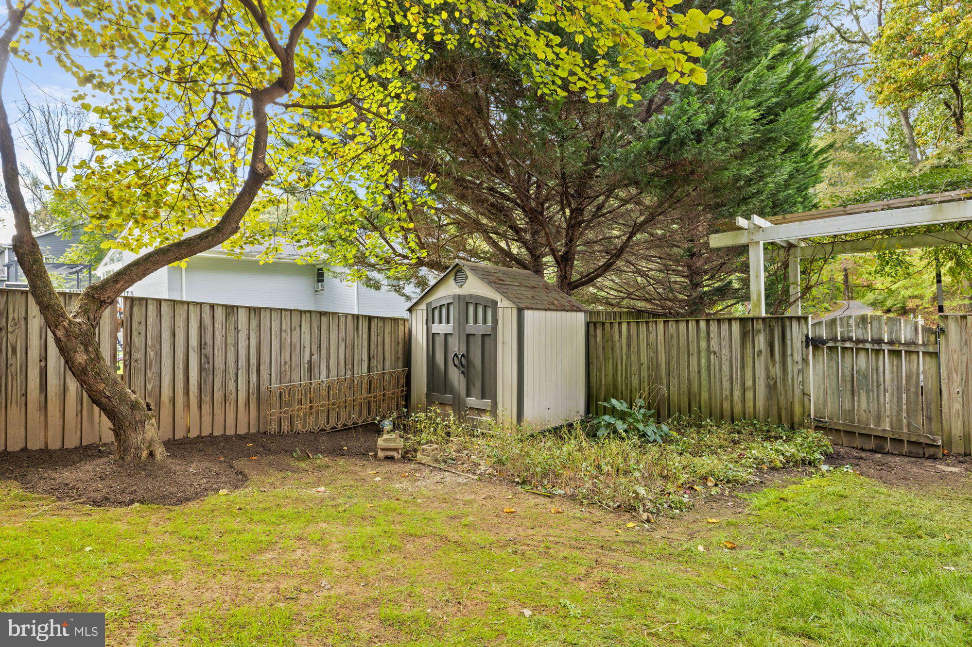 PERZEL MARIE - Residential