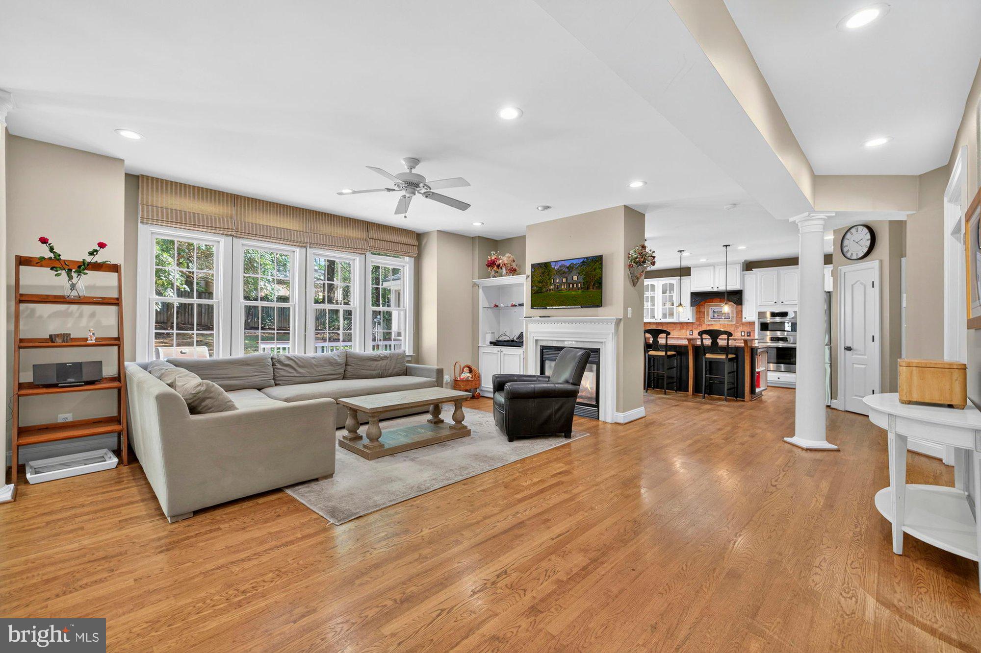 PERZEL MARIE - Residential