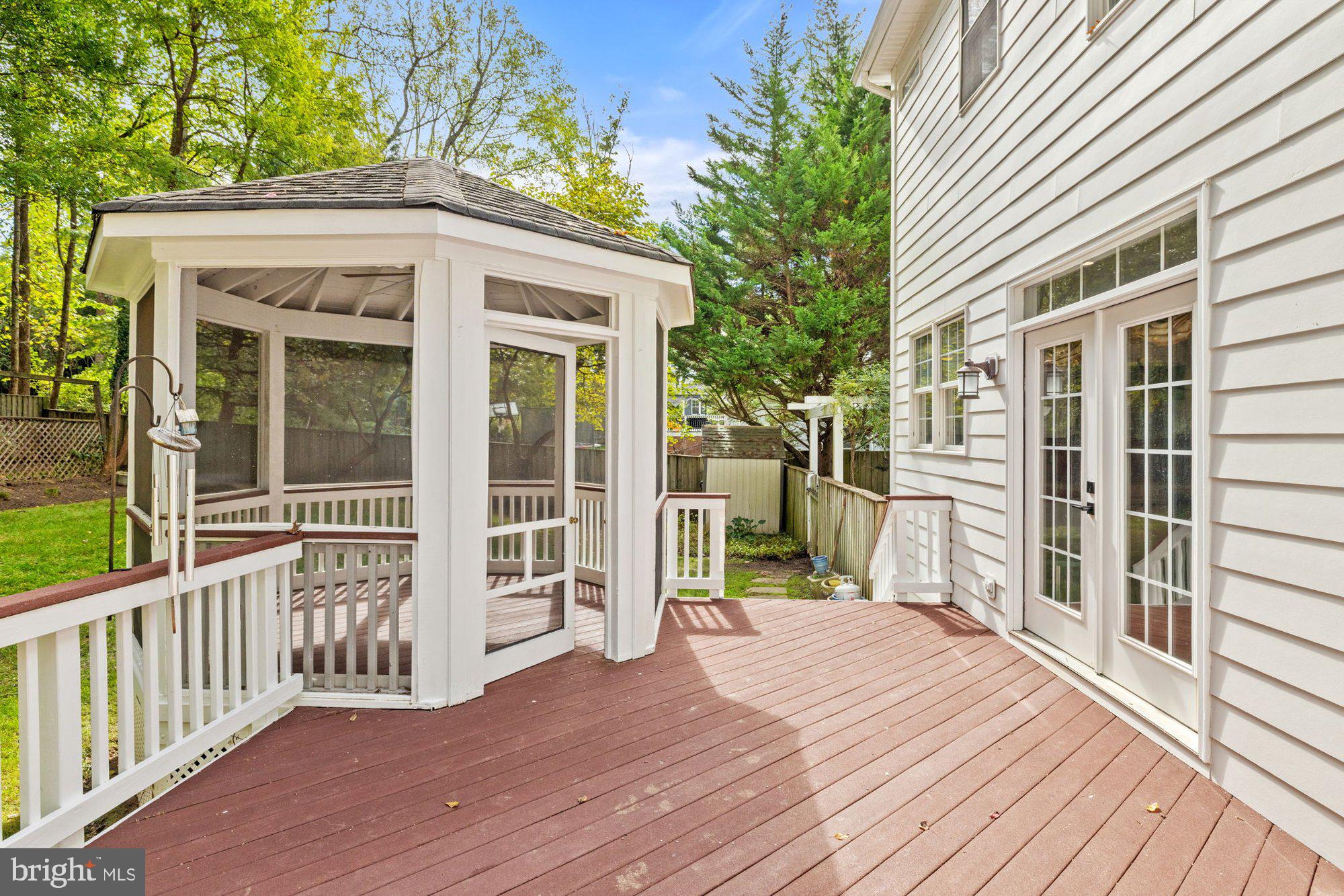 PERZEL MARIE - Residential