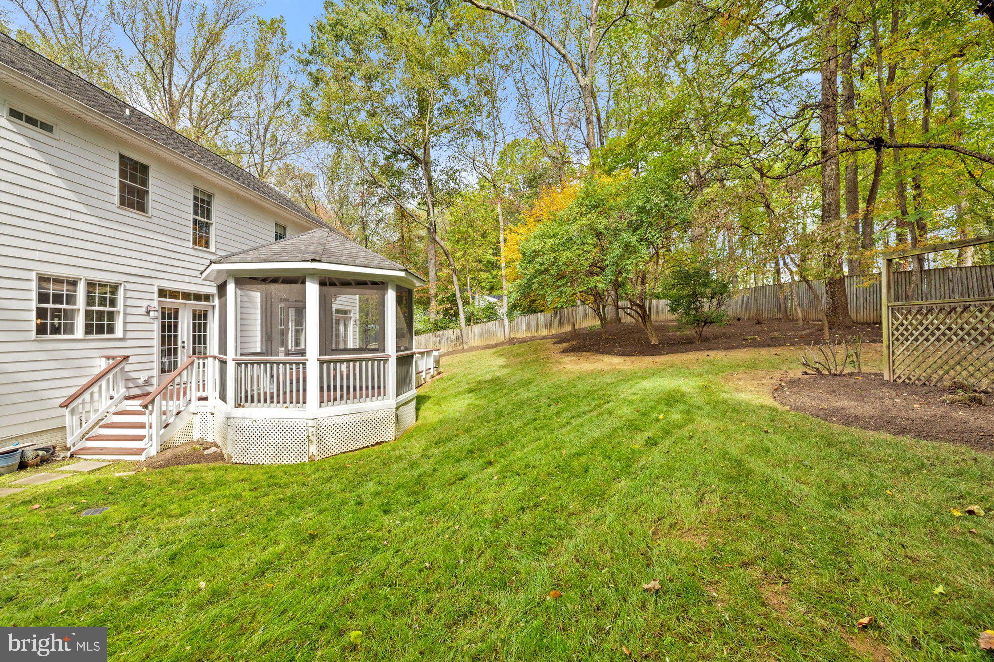 PERZEL MARIE - Residential