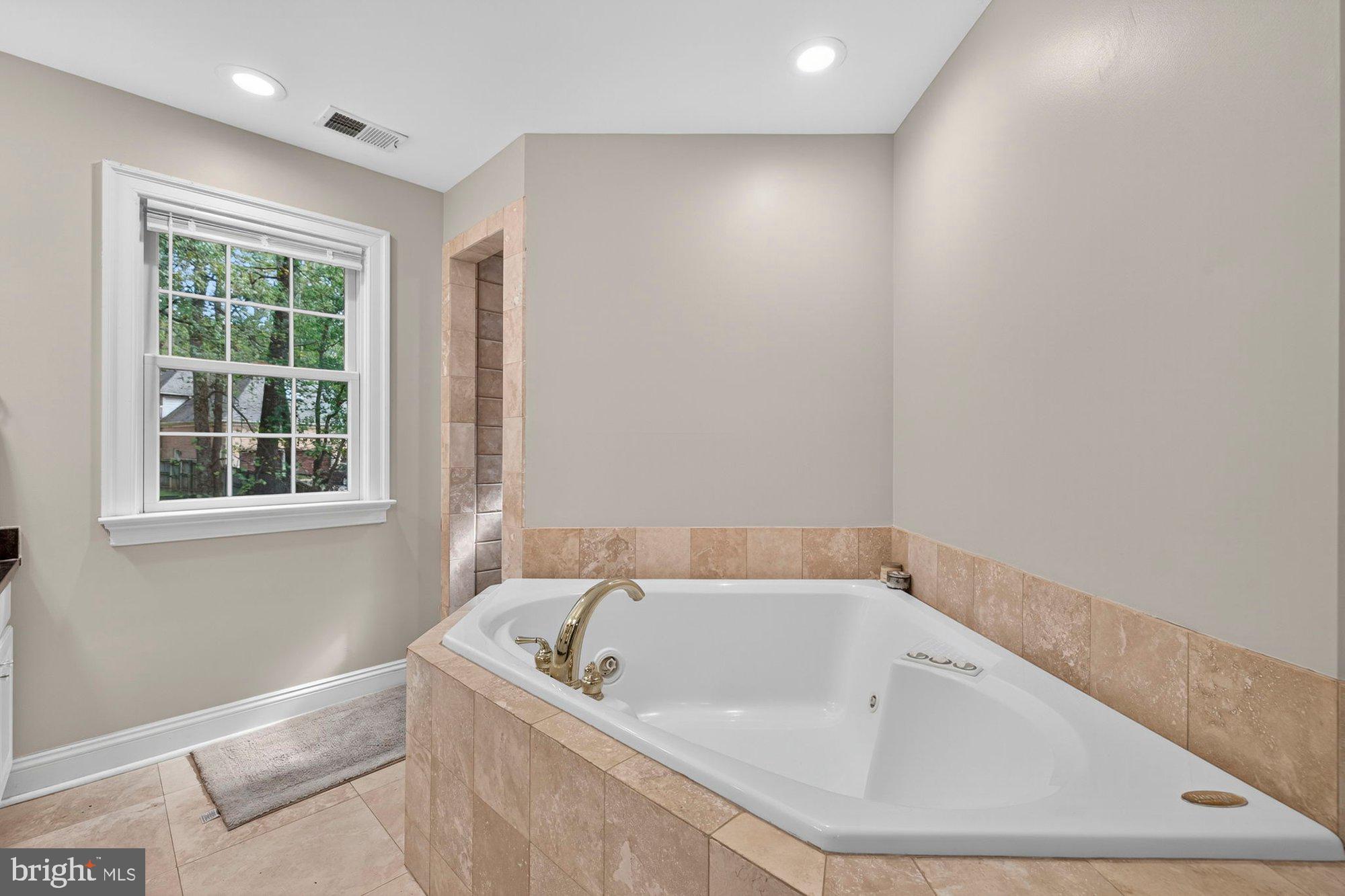 PERZEL MARIE - Residential