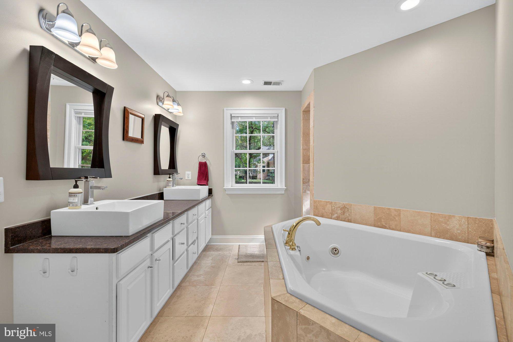 PERZEL MARIE - Residential