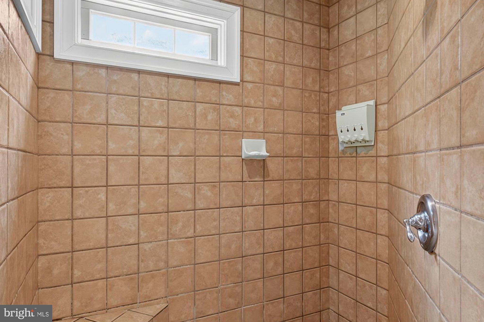 PERZEL MARIE - Residential