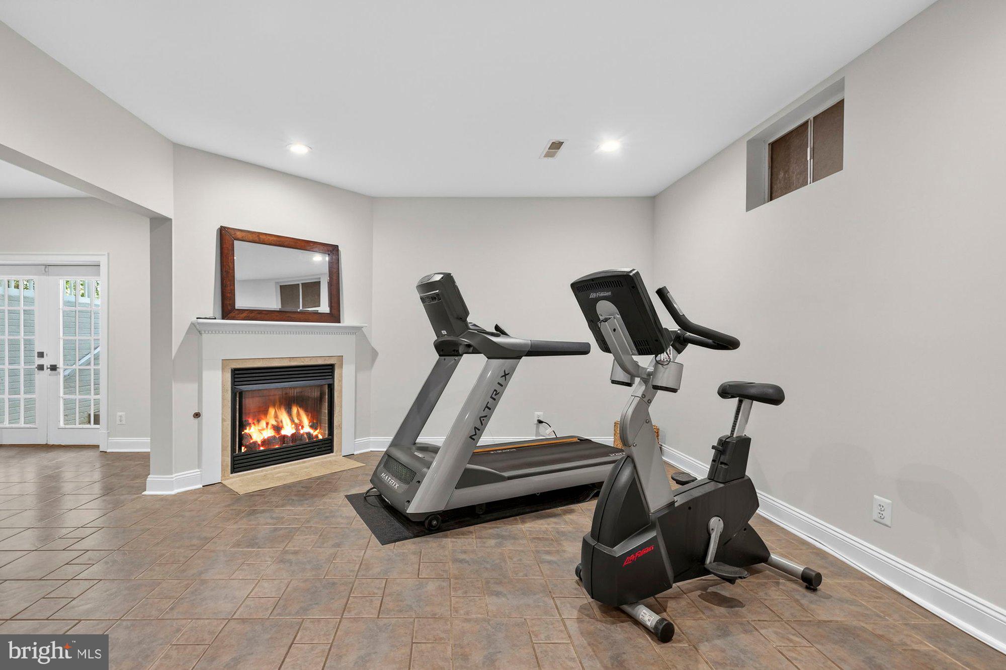 PERZEL MARIE - Residential