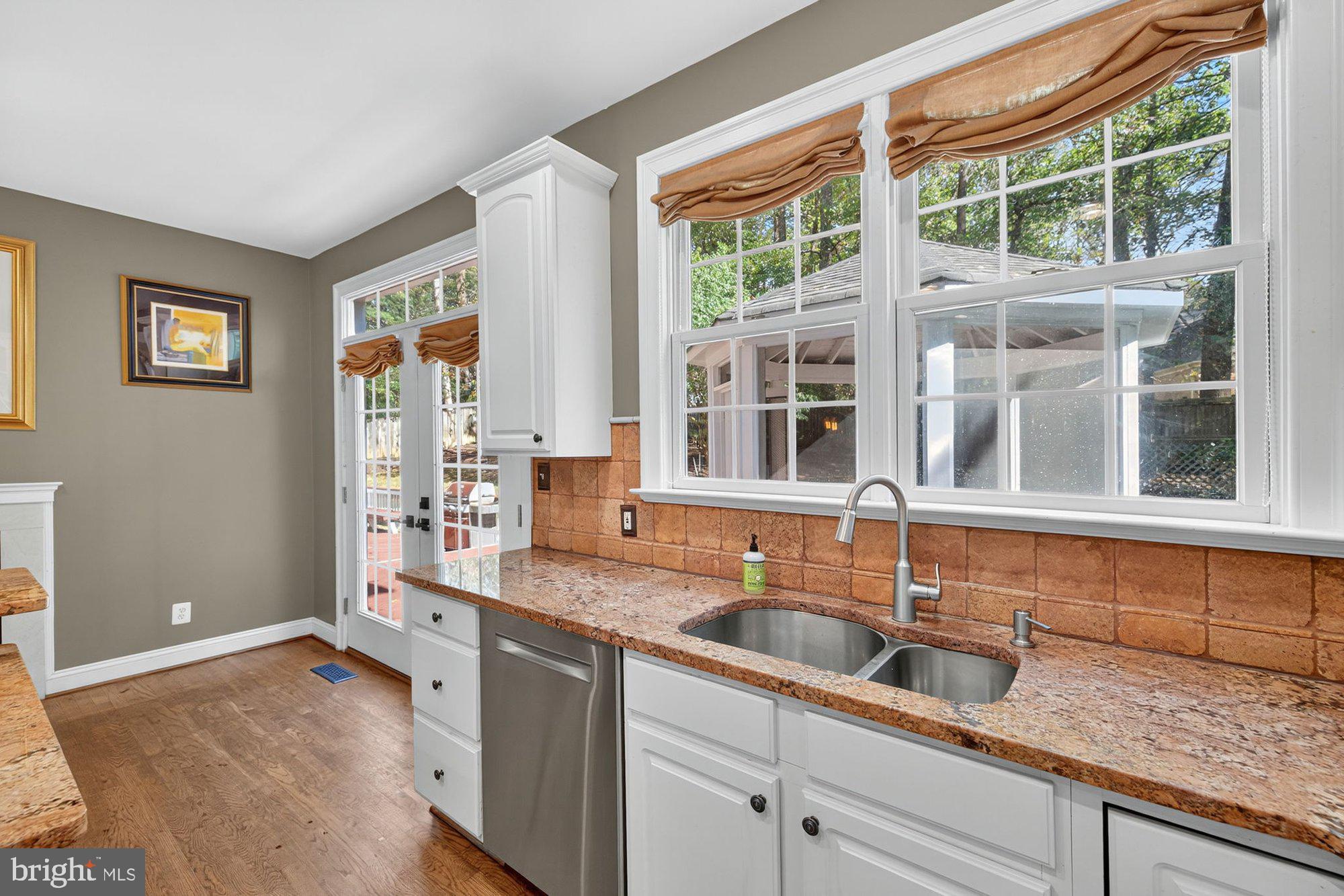 PERZEL MARIE - Residential