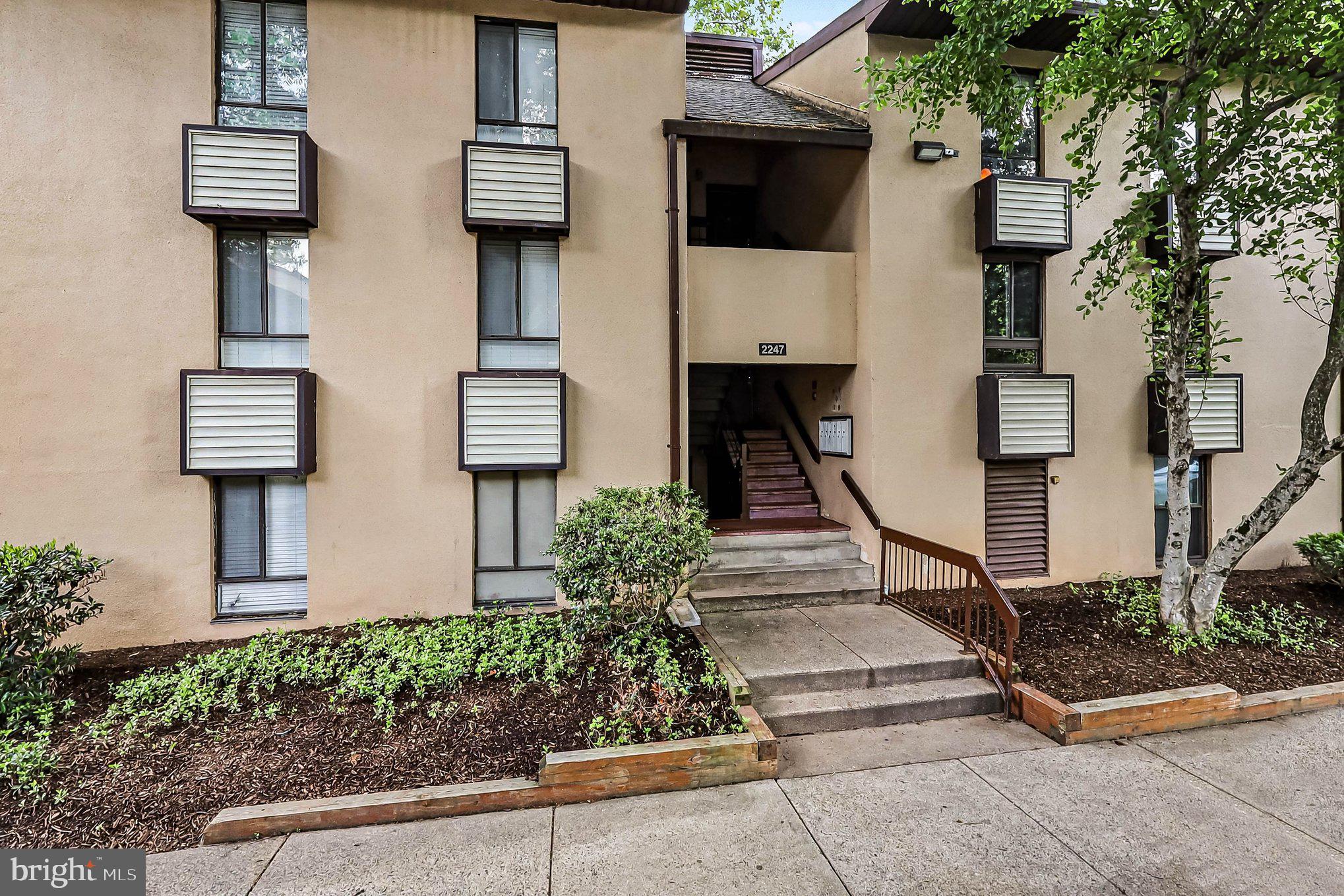 RESTON - Residential