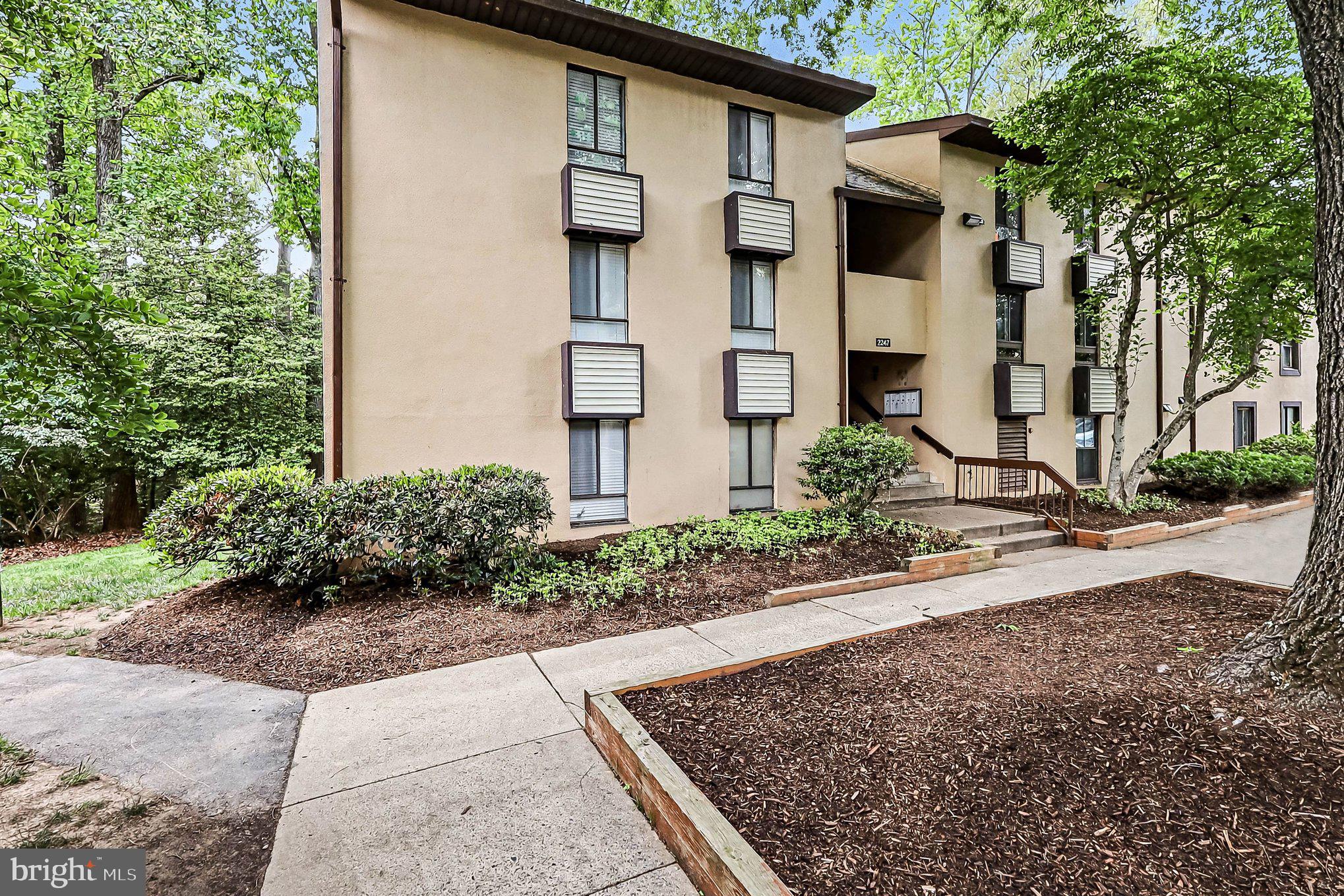 RESTON - Residential