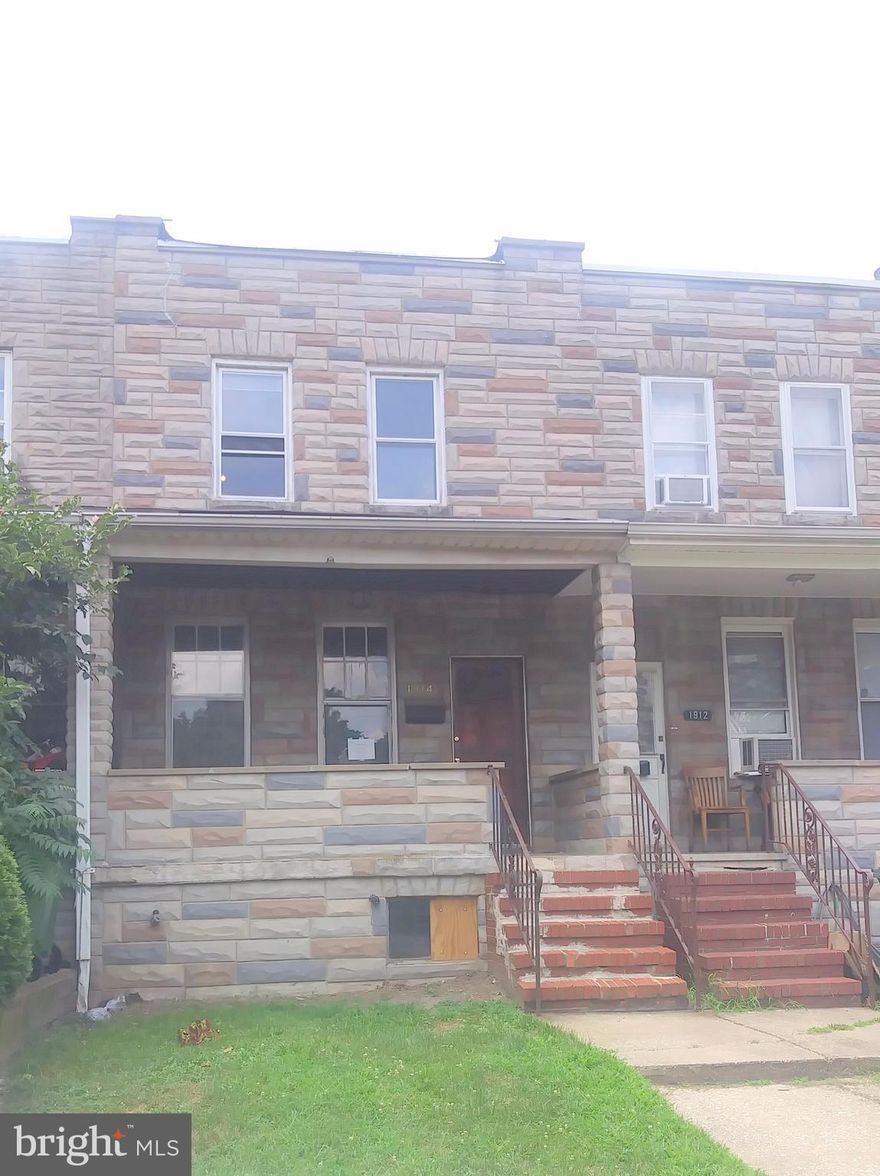 Freddie Mac Homesteps property. Property is in Freddie Mac First Look Initiative through 8/15/2017 .  Wonderful opportunity to own this porch front beauty.  Hardwood floors, large master bath.  Great fenced yard for summer entertaining.