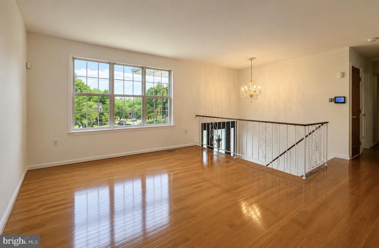1512 JOMAR DRIVE
