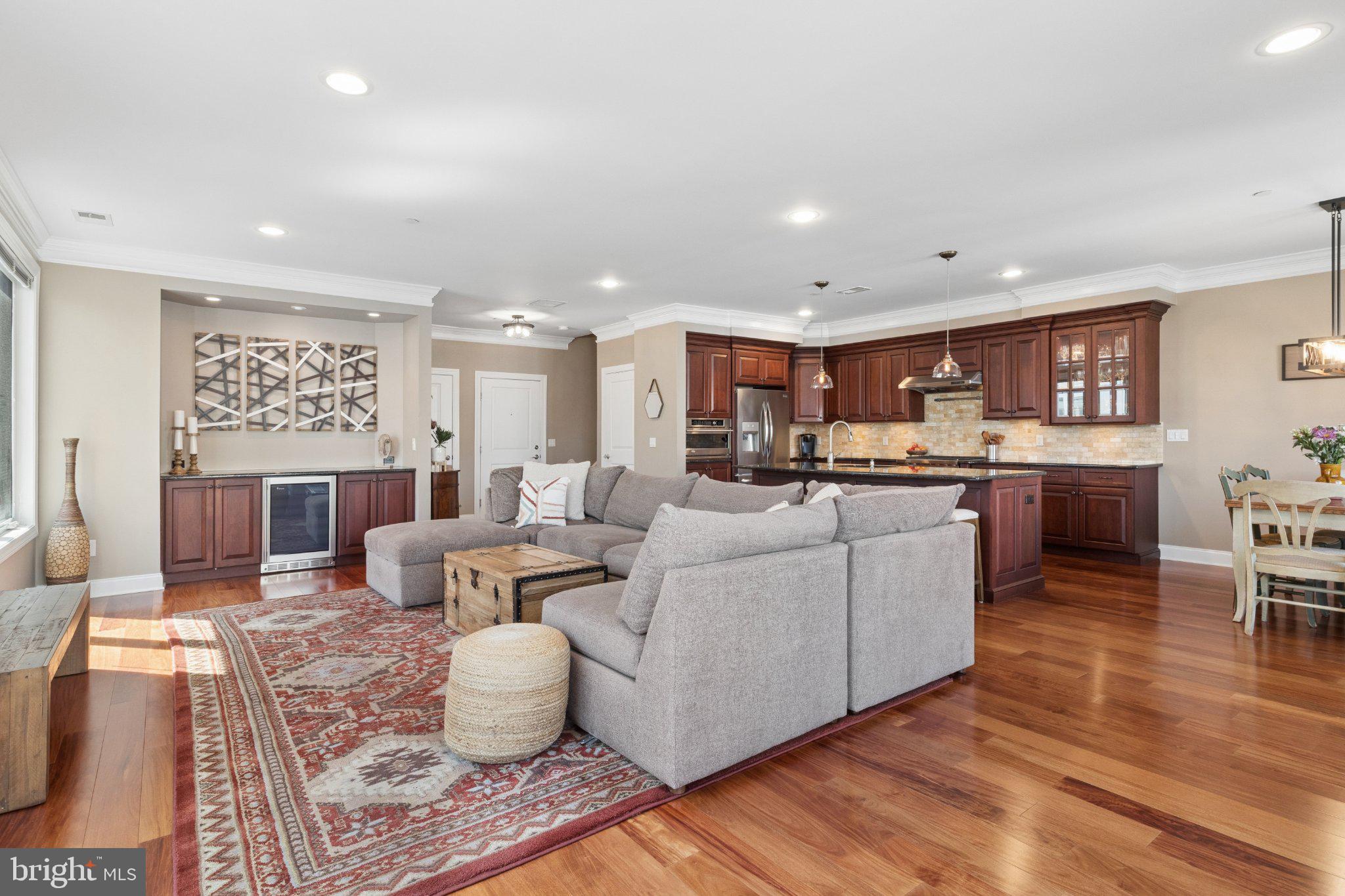 1 N COMMERCE SQUARE 301