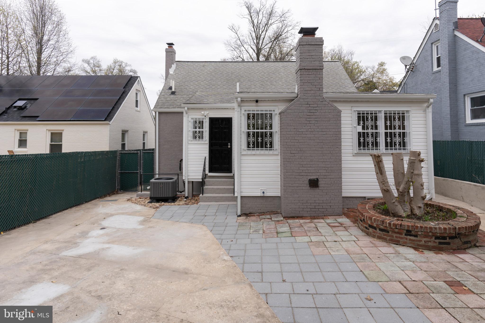 CAPITOL HEIGHTS - Residential